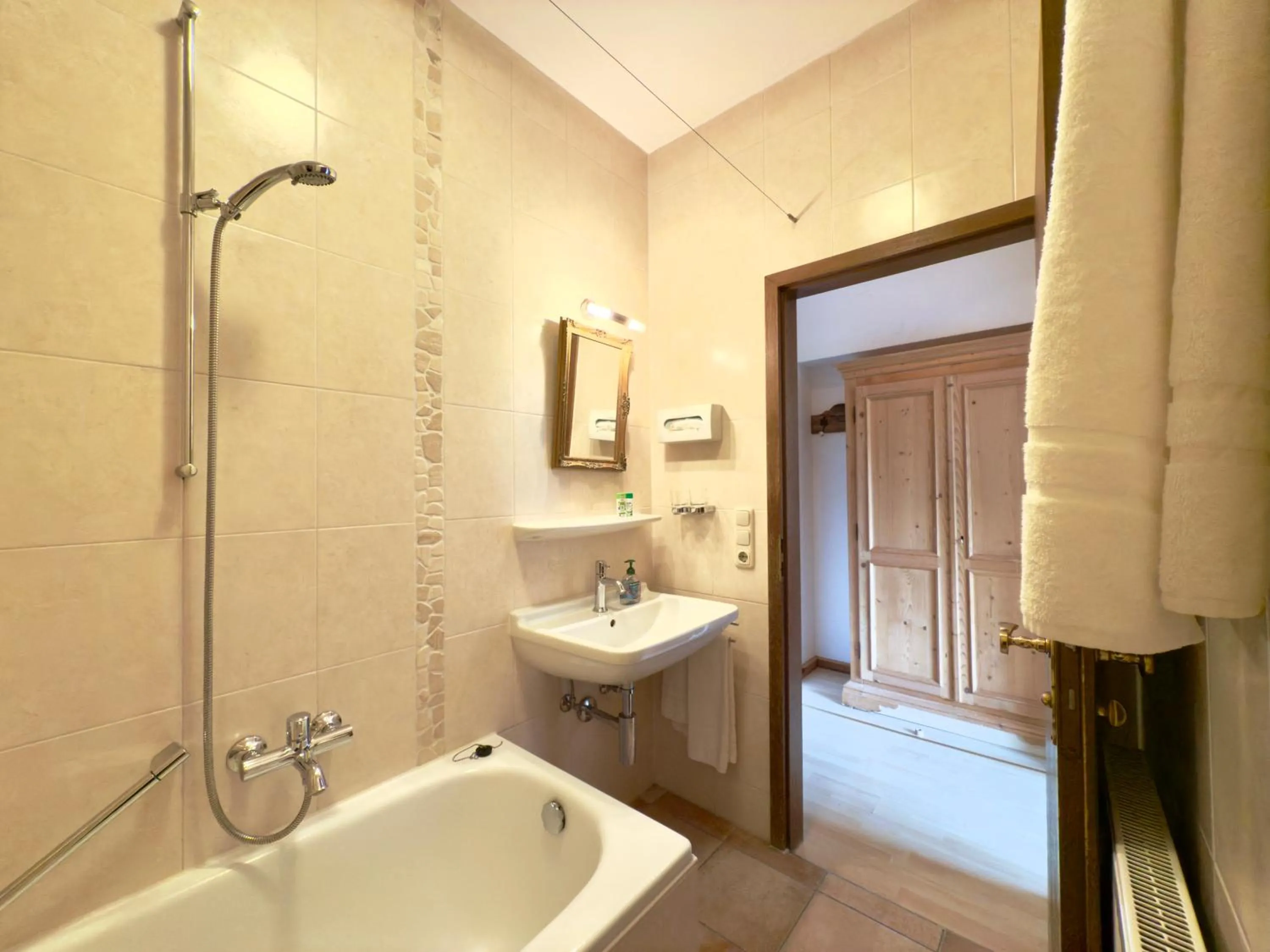 Bathroom in Hotel Forsthaus Oberau
