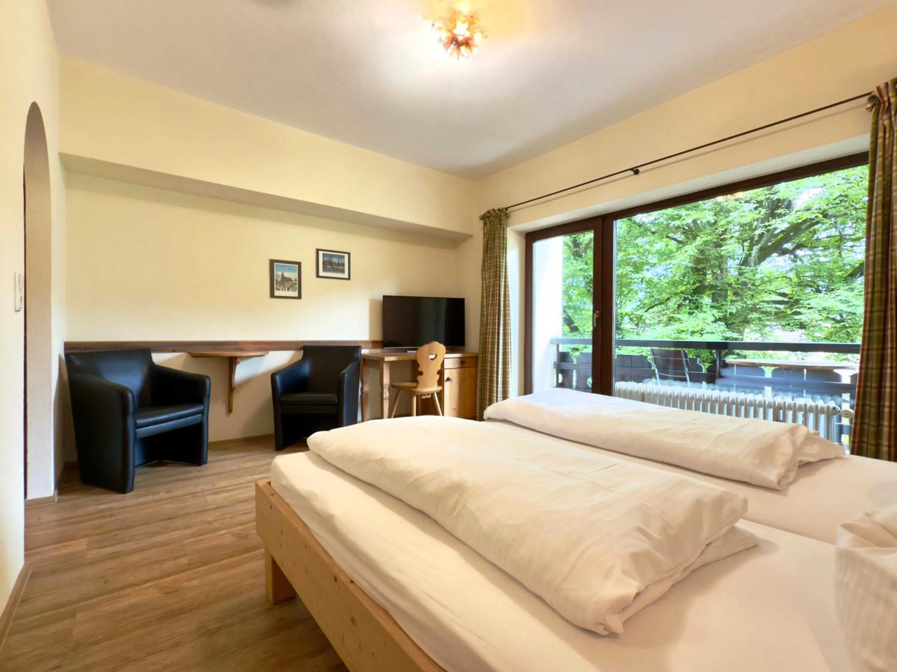 Bed in Hotel Forsthaus Oberau
