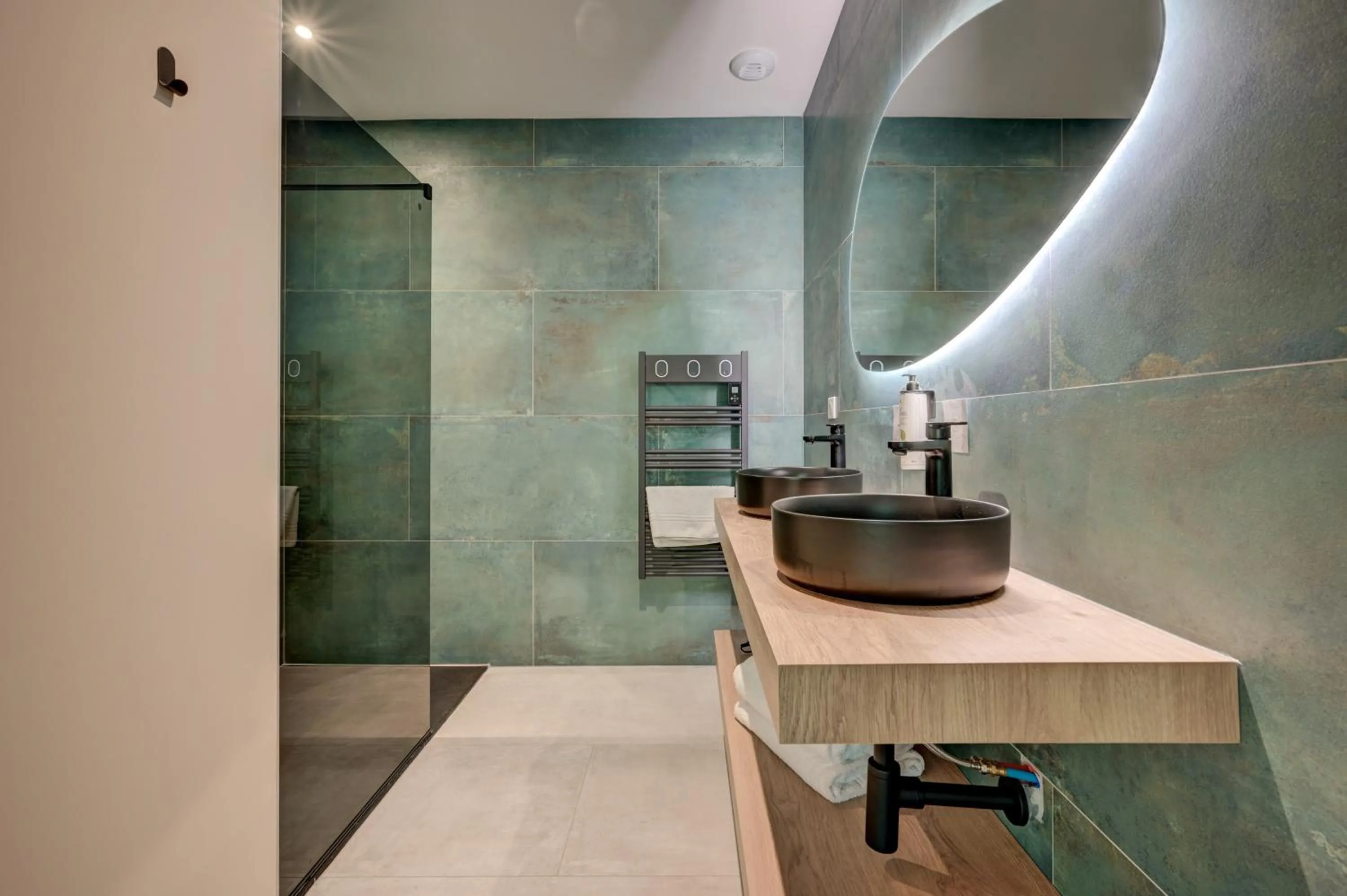 Shower in Clos Saint-Michel Resort & Spa