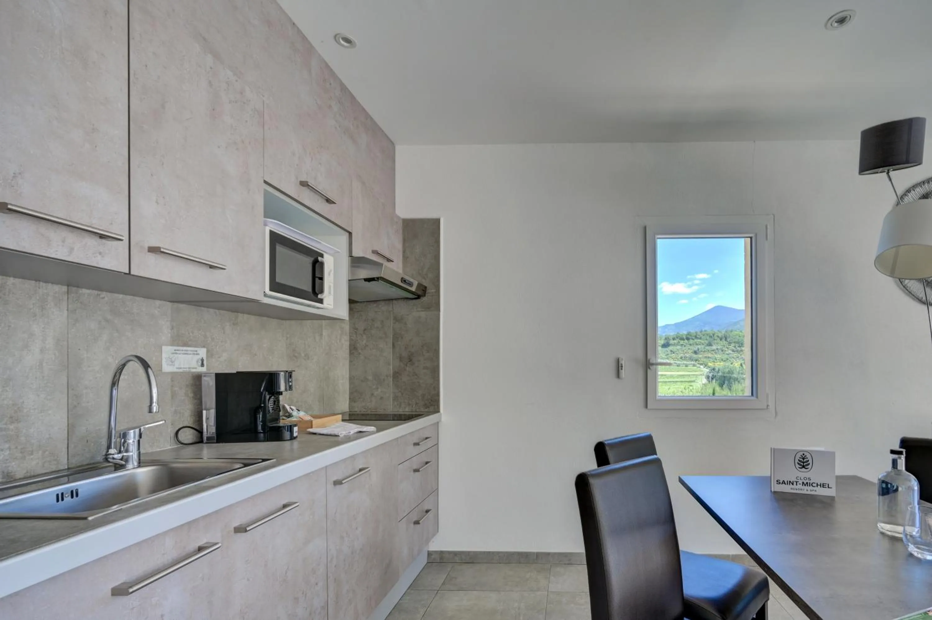 stove in Clos Saint-Michel Resort & Spa