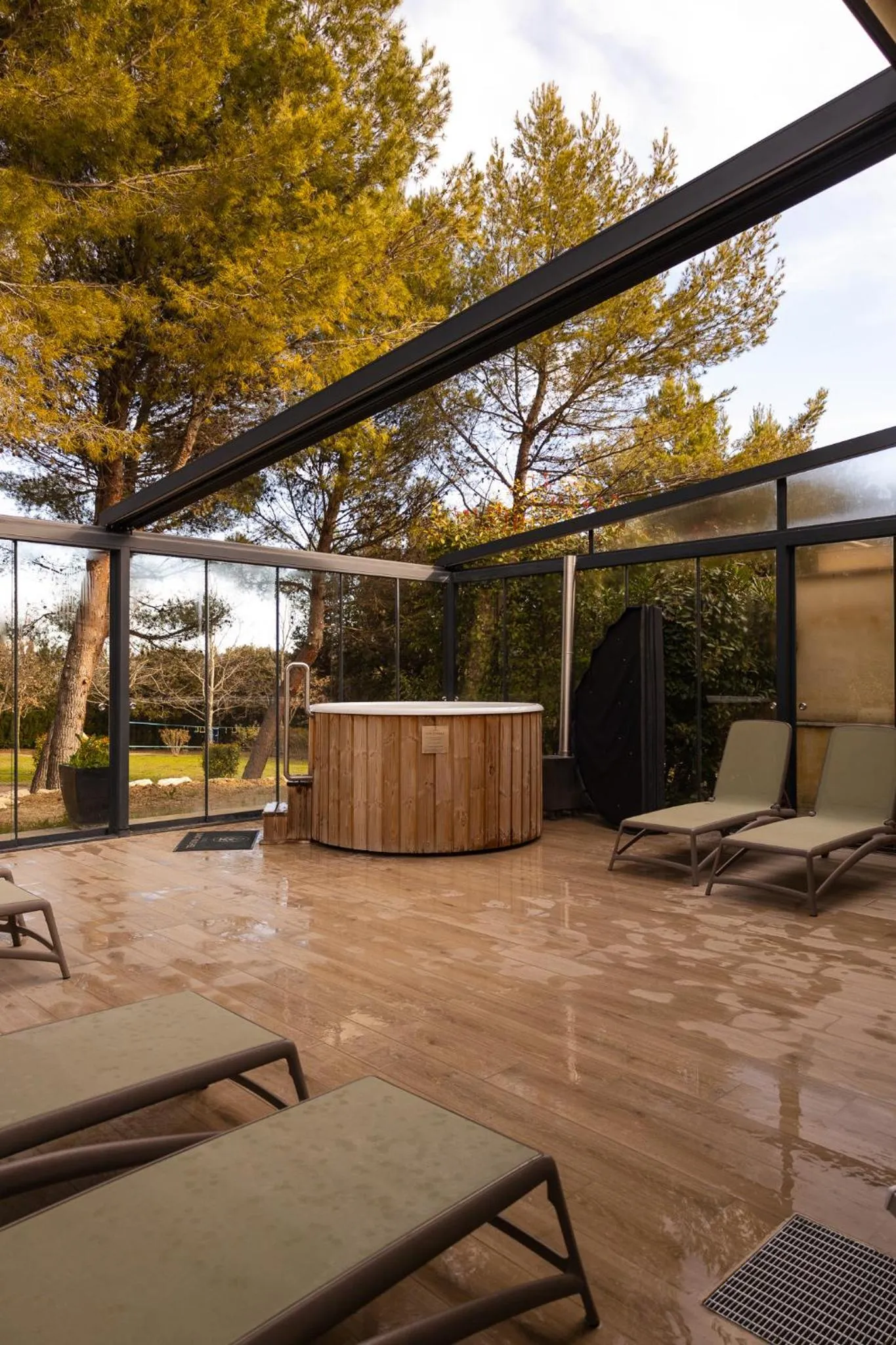 Spa and wellness centre/facilities in Clos Saint-Michel Resort & Spa