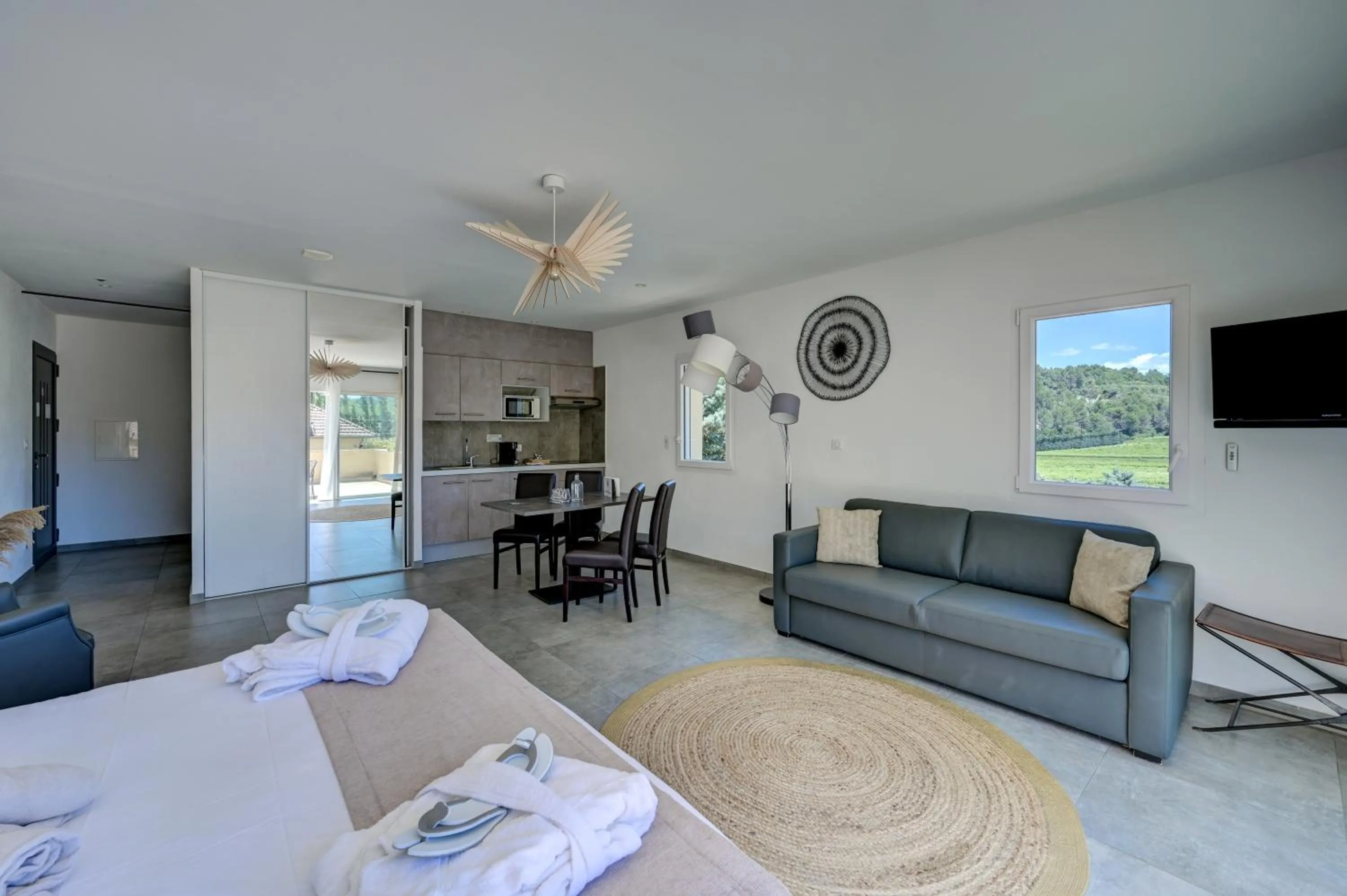 Dining area in Clos Saint-Michel Resort & Spa