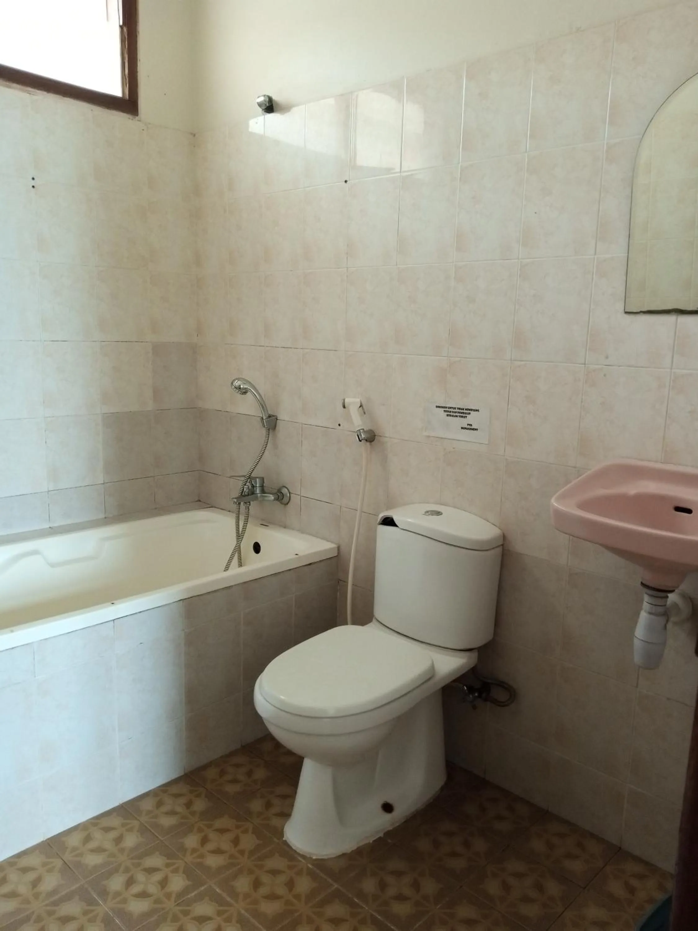 Bathroom in Villa Tjokro