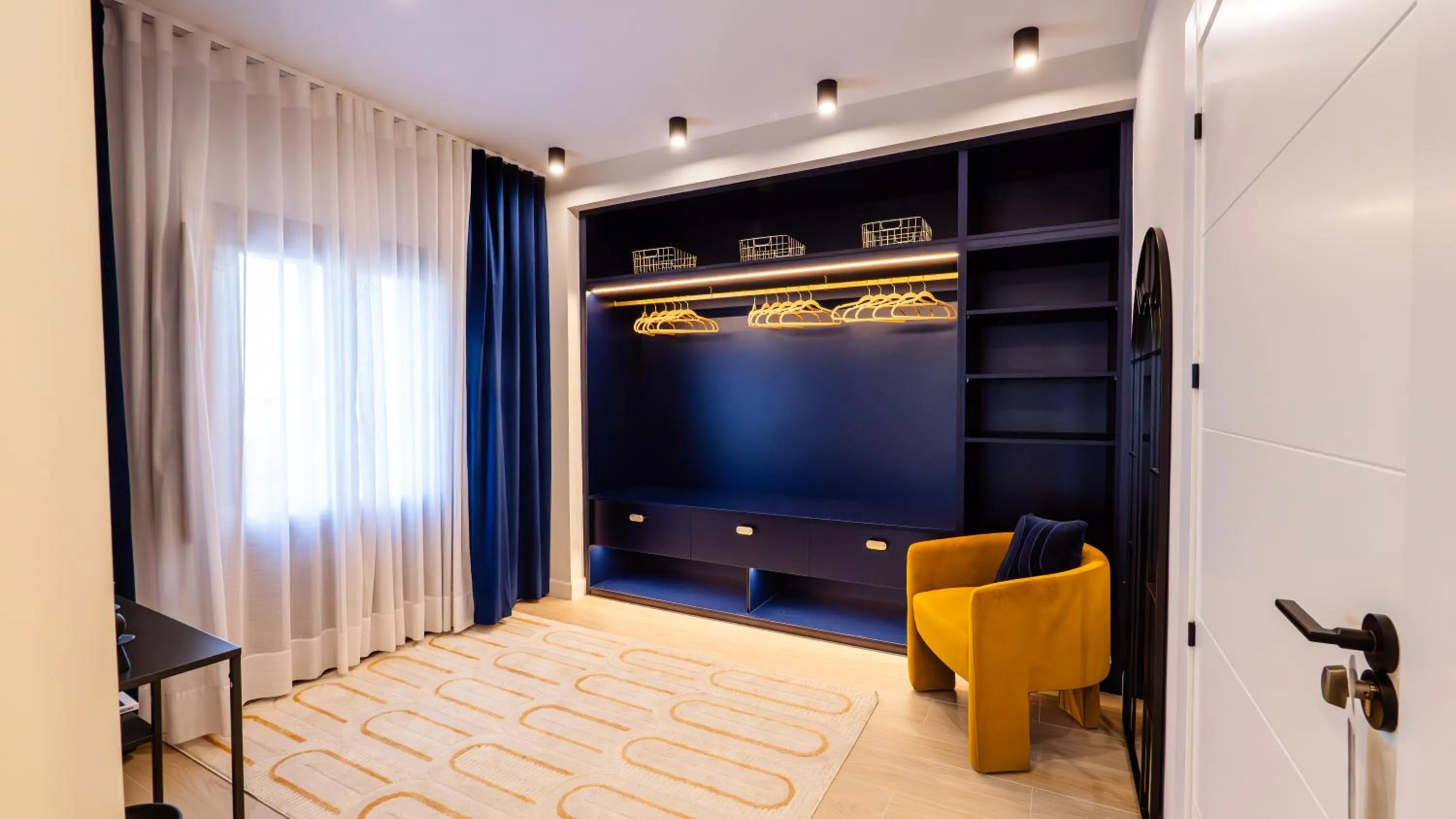 wedding, Bed in Hotel Zodiaco