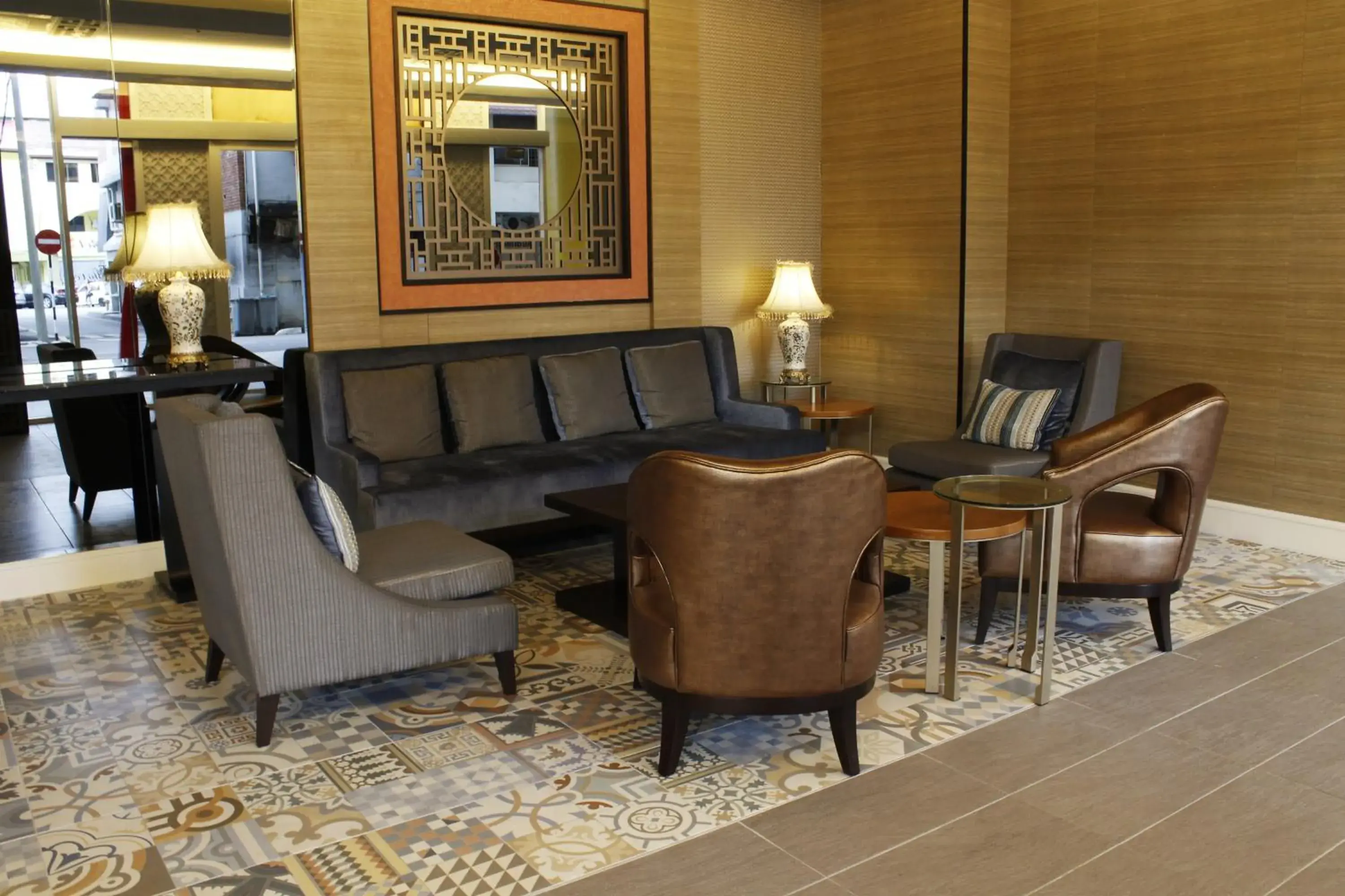 Facade/entrance in Estadia Hotel Facade/entrance in Estadia Hotel