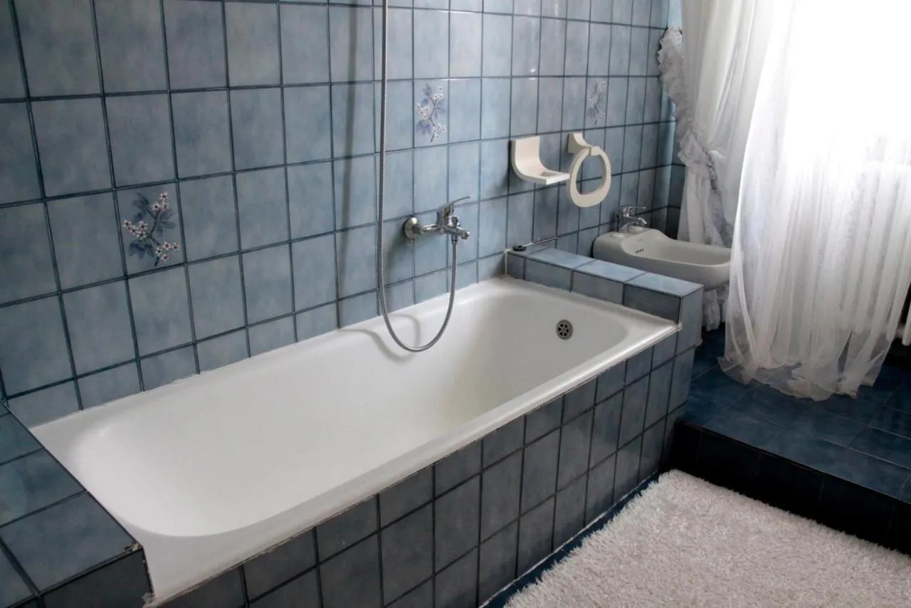 Bathroom in Albisola bed and breakfast