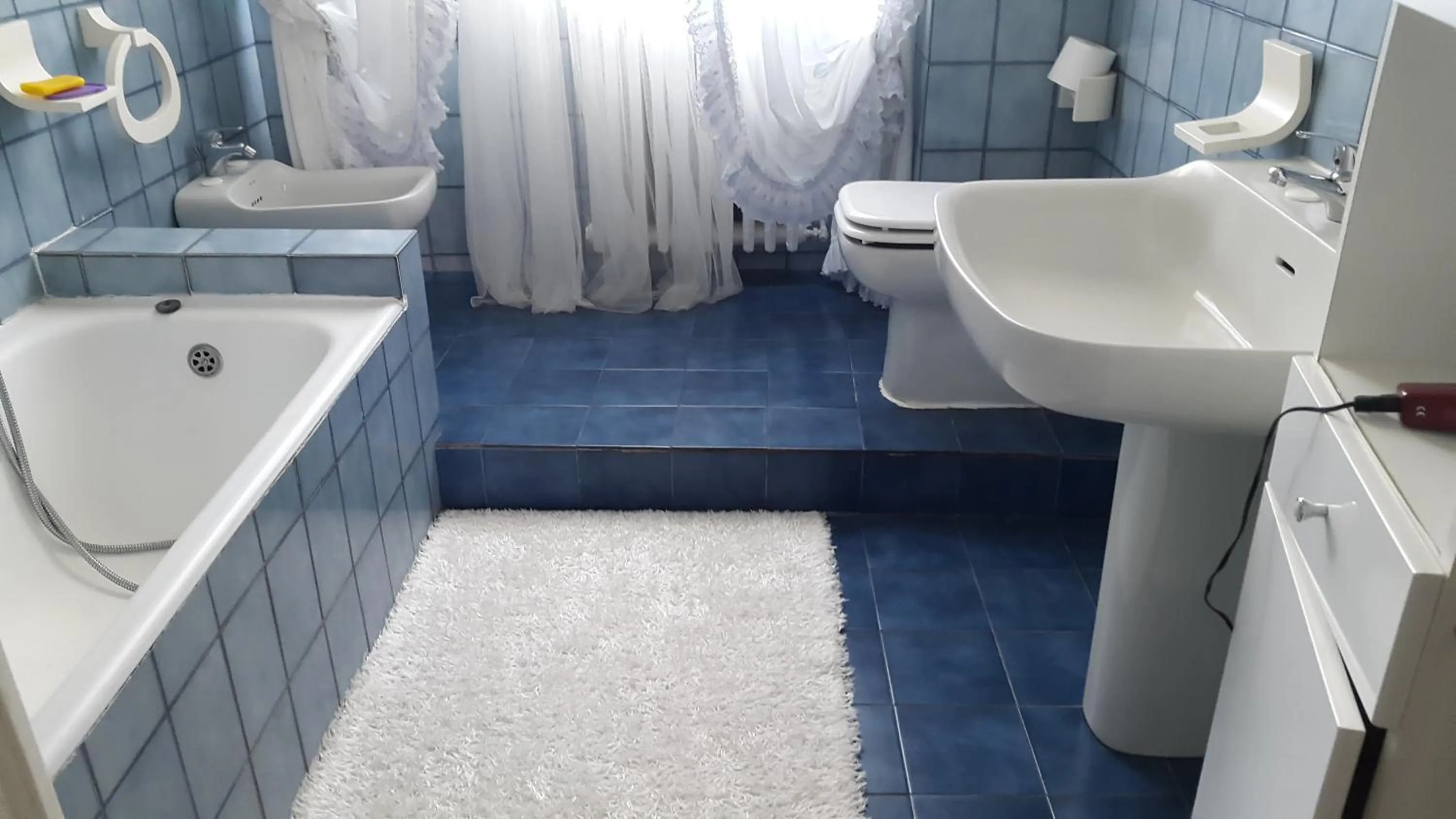 Bathroom in Albisola bed and breakfast