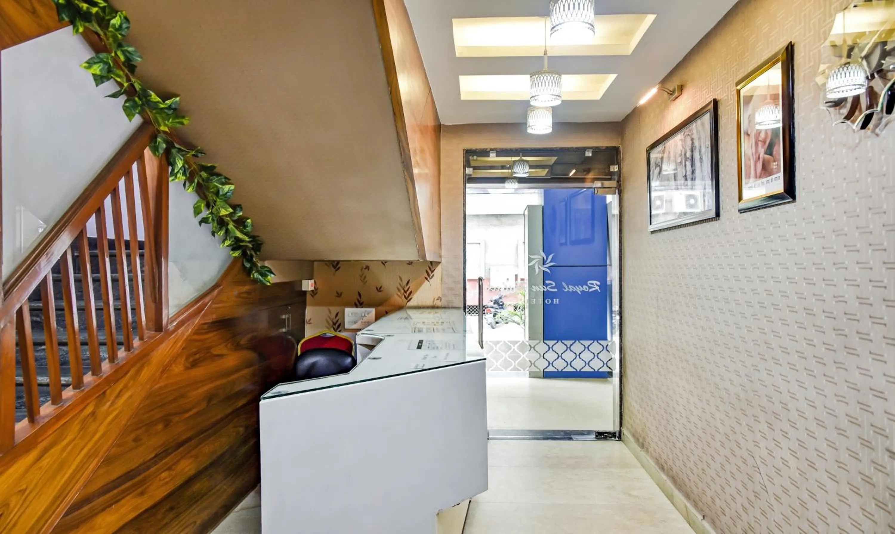 Lobby or reception in Treebo Royal Sun Palace MP Nagar Zone 2