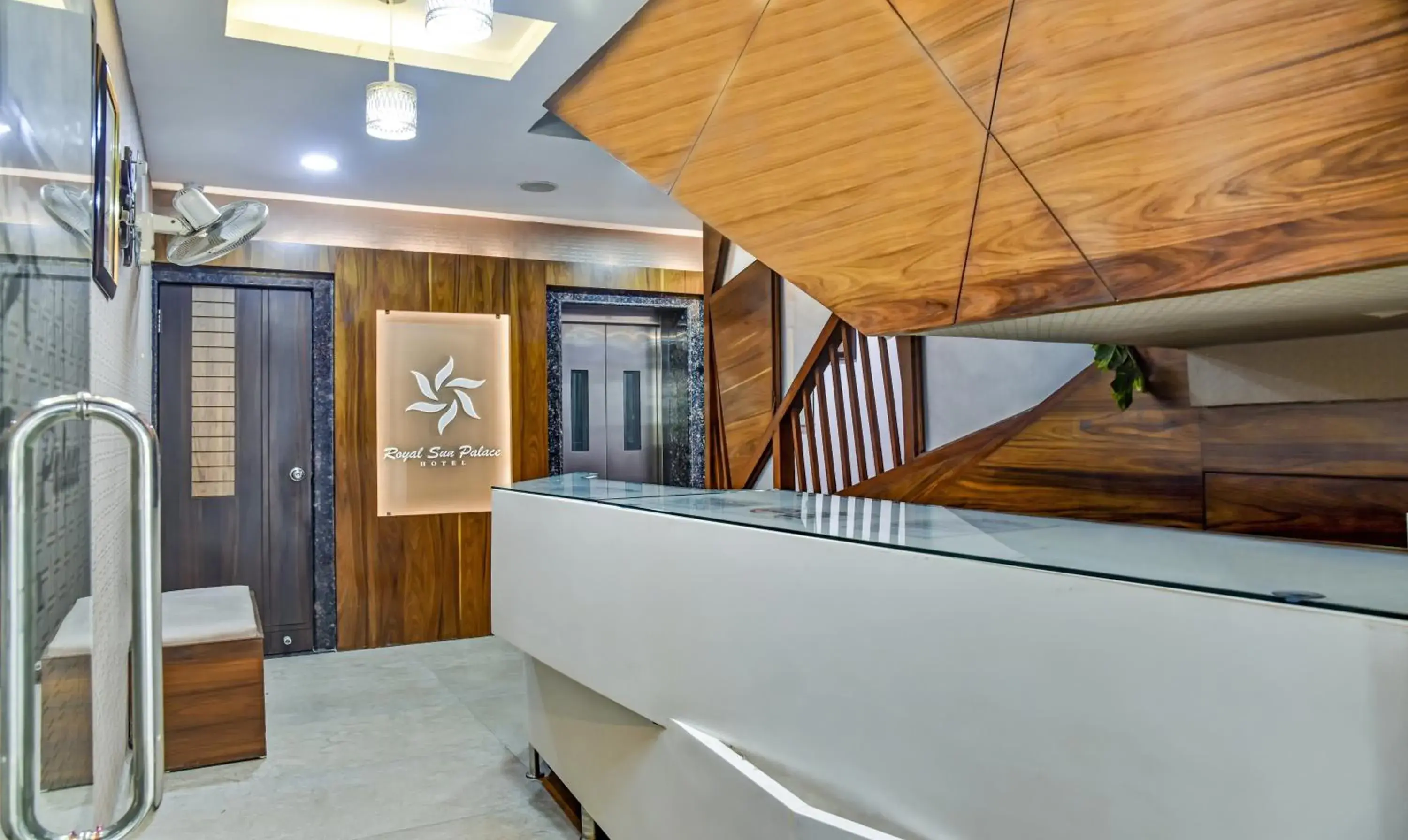 Lobby or reception in Treebo Royal Sun Palace MP Nagar Zone 2 Lobby or reception in Treebo Royal Sun Palace MP Nagar Zone 2
