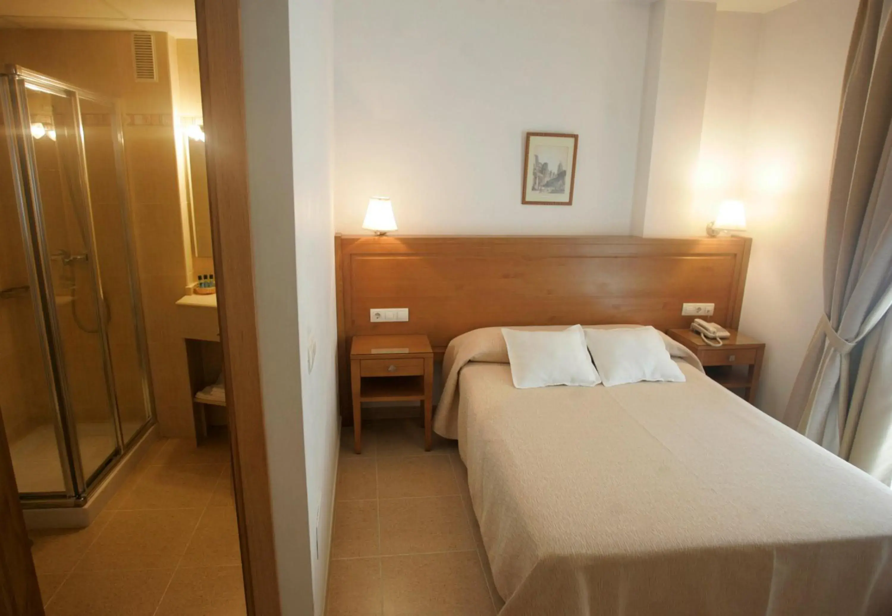 Double Room in Hotel Goartín Double Room in Hotel Goartín