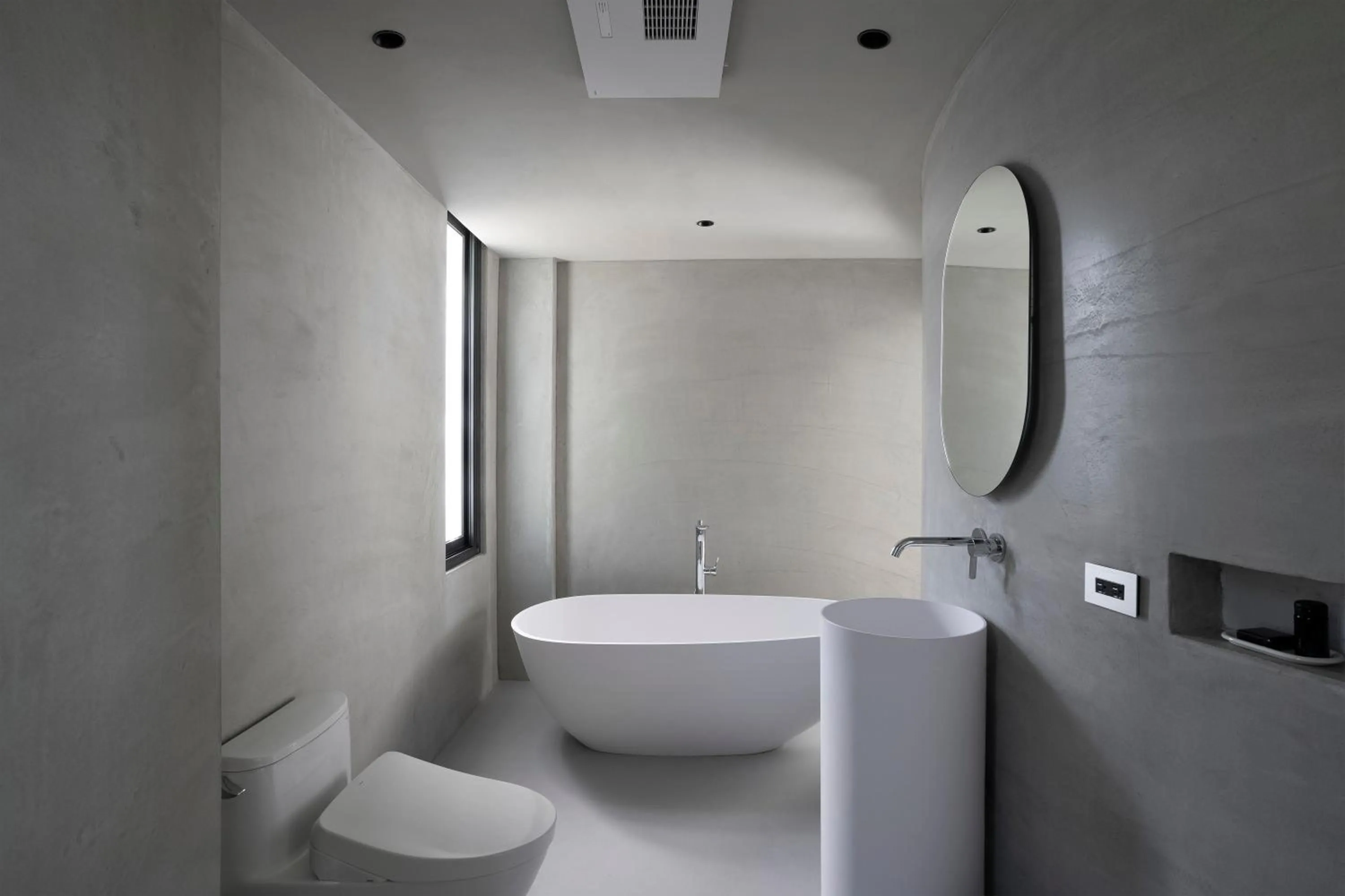 Toilet in Yamaki x Shaoguang Stay