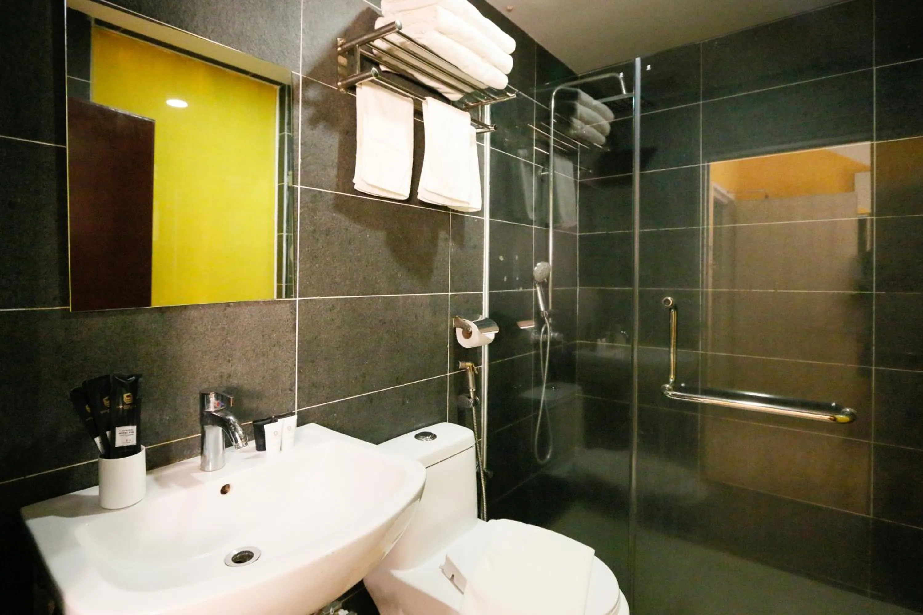 Bathroom in Golden Roof Hotel Sunway Ipoh