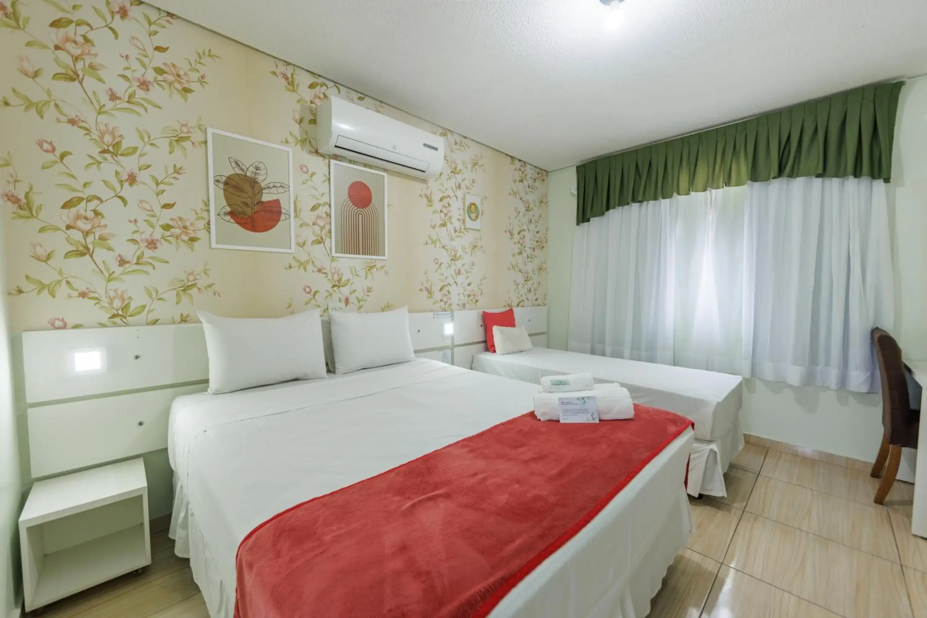 Quarto Triplo Luxo (Bloco 01) in Pousada Iguassu Charm Suites Quarto Triplo Luxo (Bloco 01) in Pousada Iguassu Charm Suites