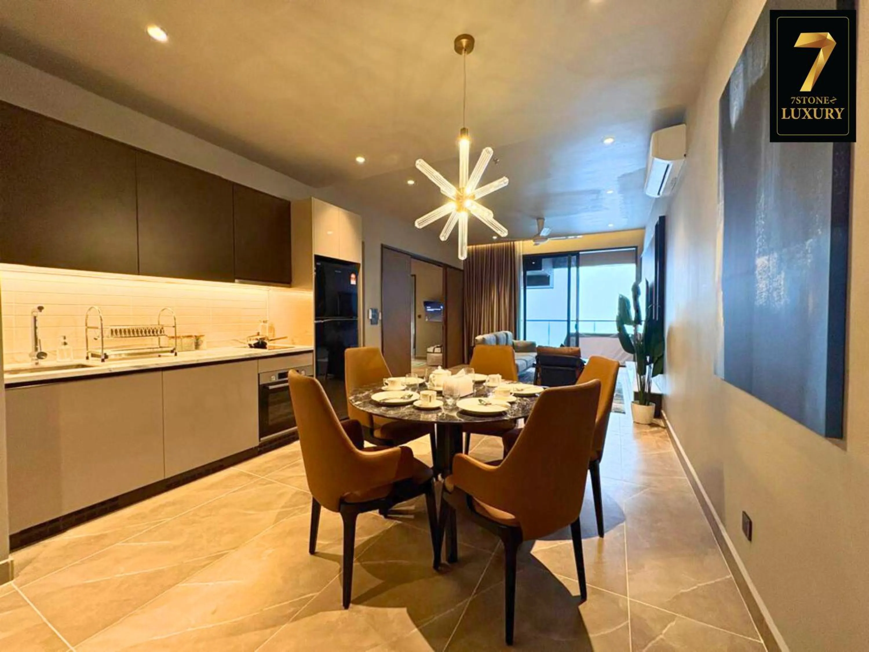 Dining area in 7Stonez Luxury ANTARA RESIDENCE Genting Highlands