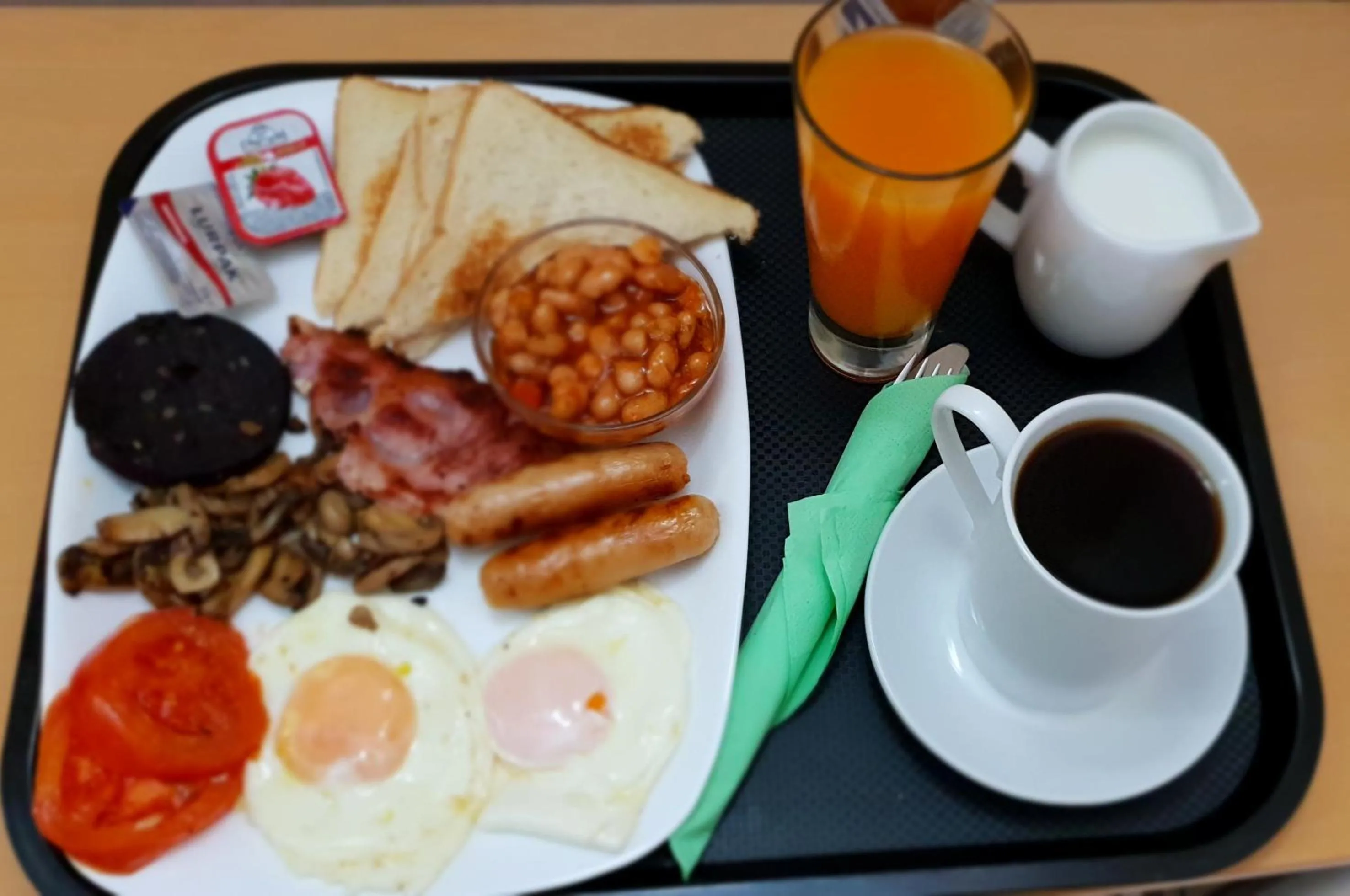 Breakfast in Vicky's Garden