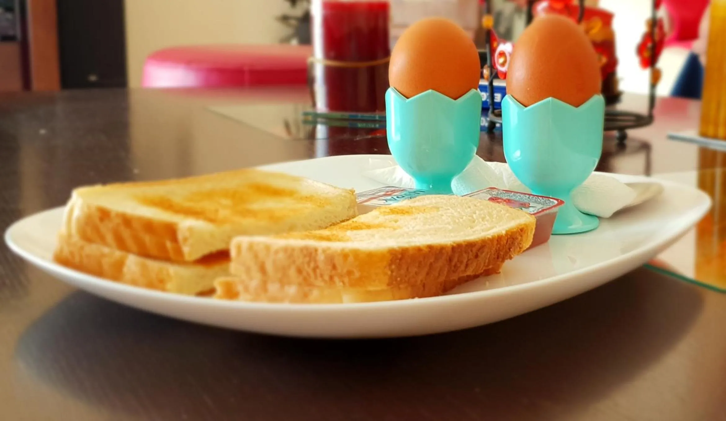 Breakfast in Vicky's Garden