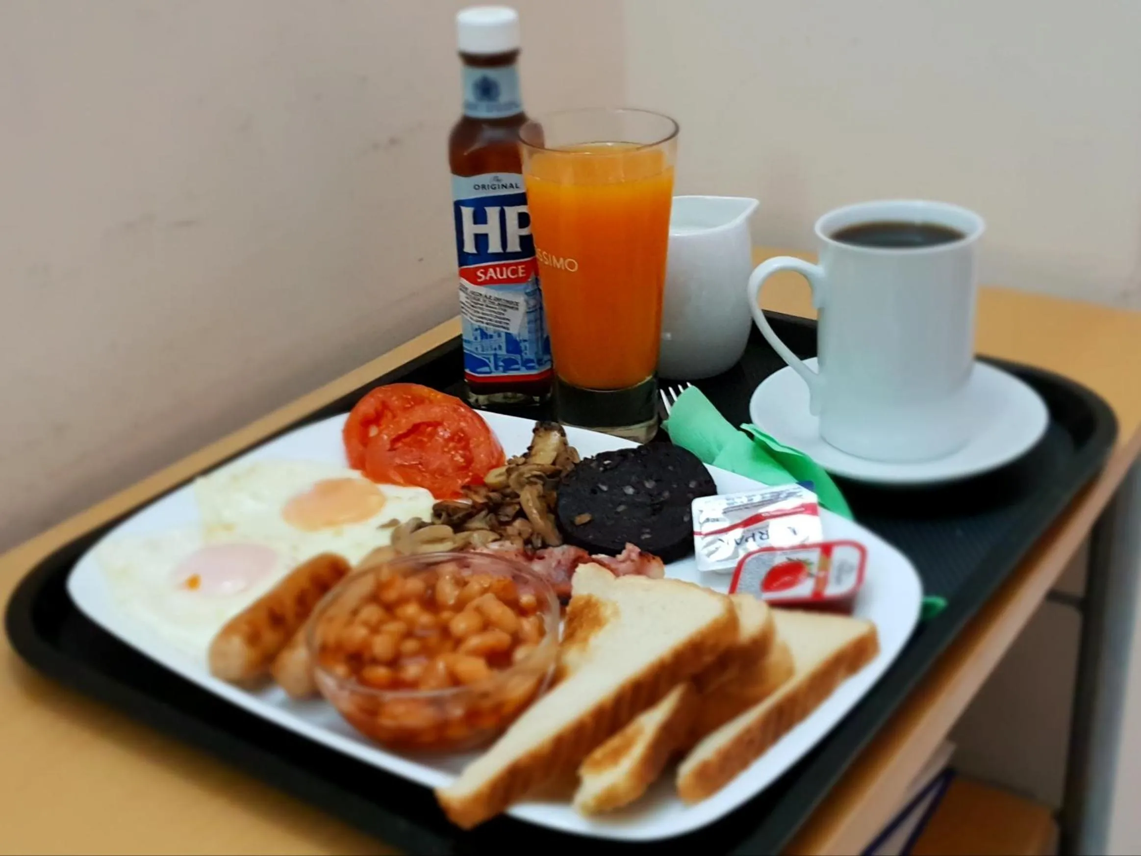Breakfast in Vicky's Garden