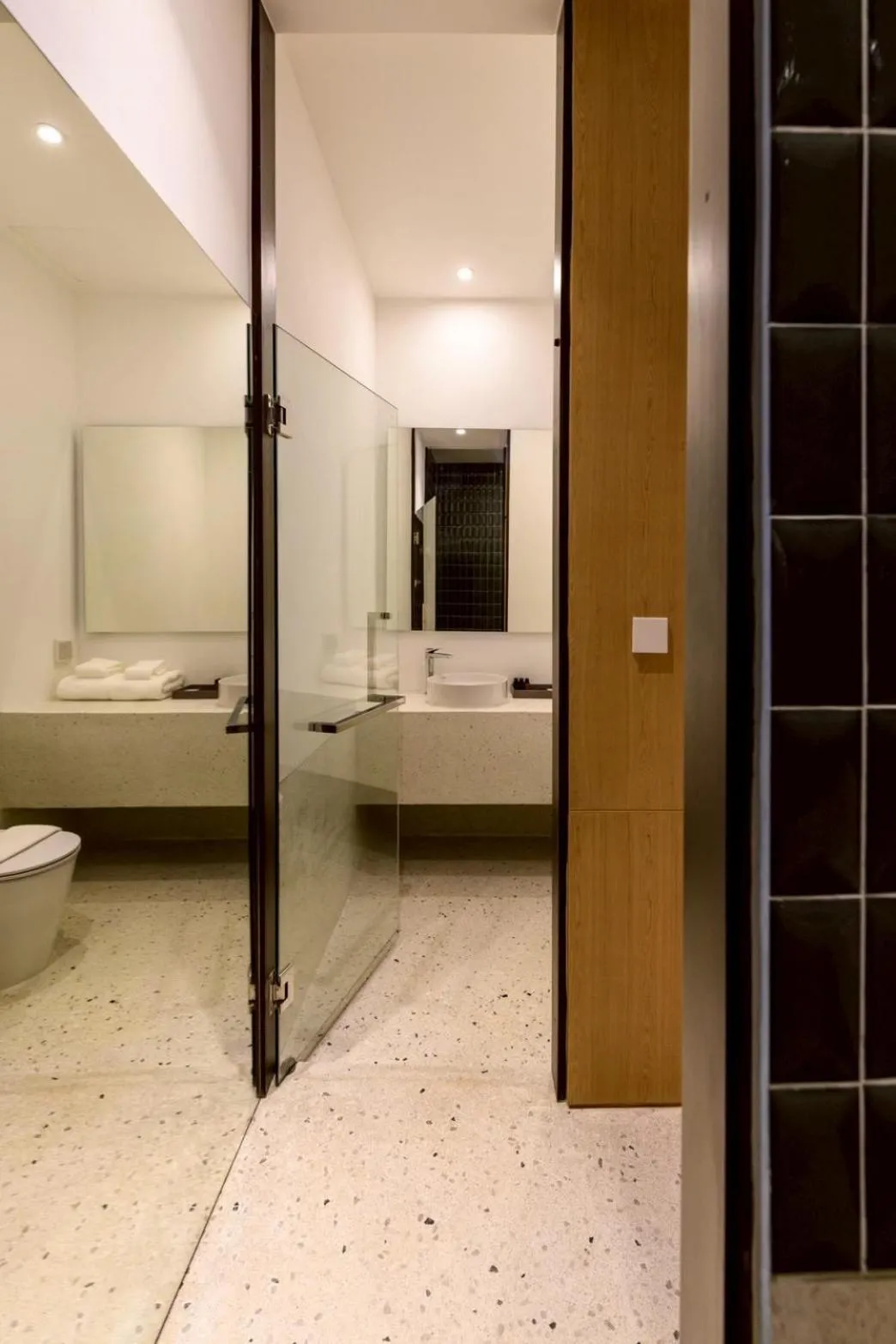 Shower in Odina Hotel