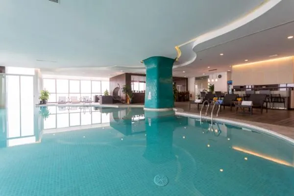 Swimming pool in Lancaster Hanoi Service Apartment