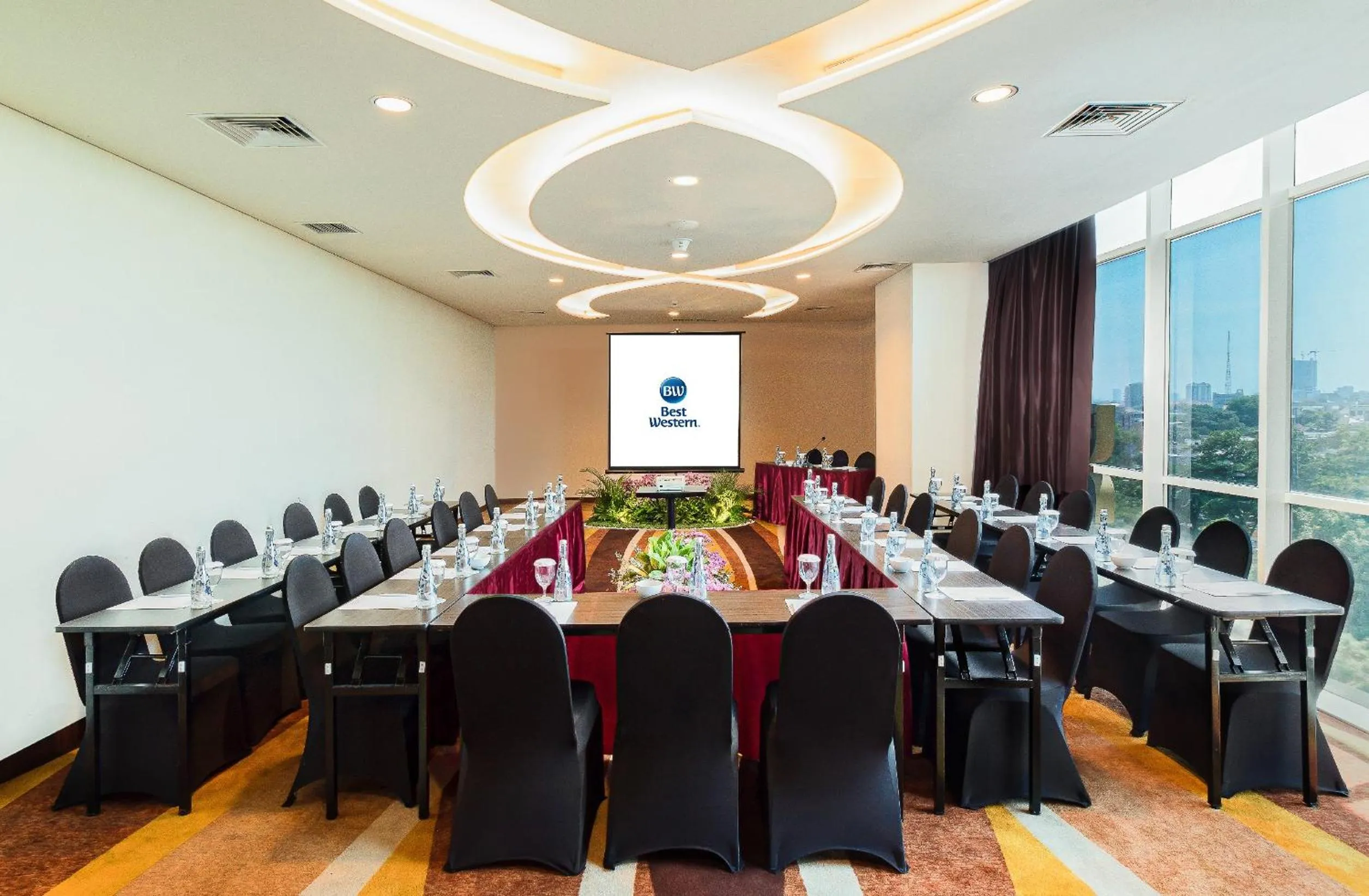 Area and facilities in Best Western Papilio Hotel