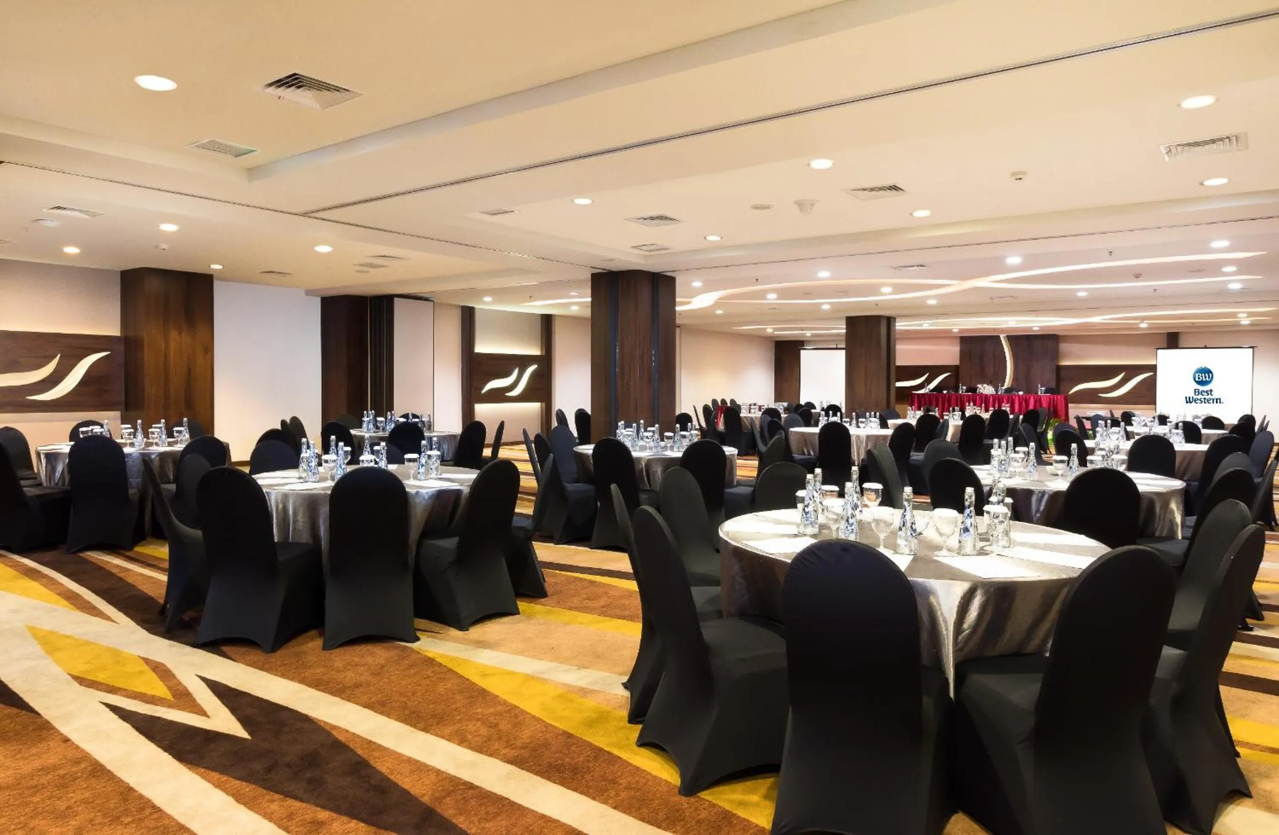 Banquet/Function facilities in Best Western Papilio Hotel