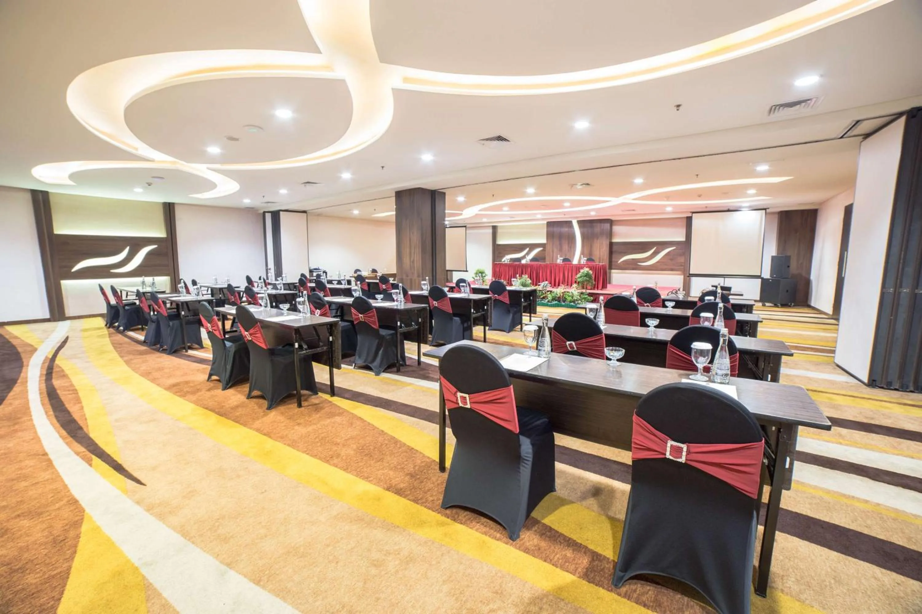 Meeting/conference room in Best Western Papilio Hotel