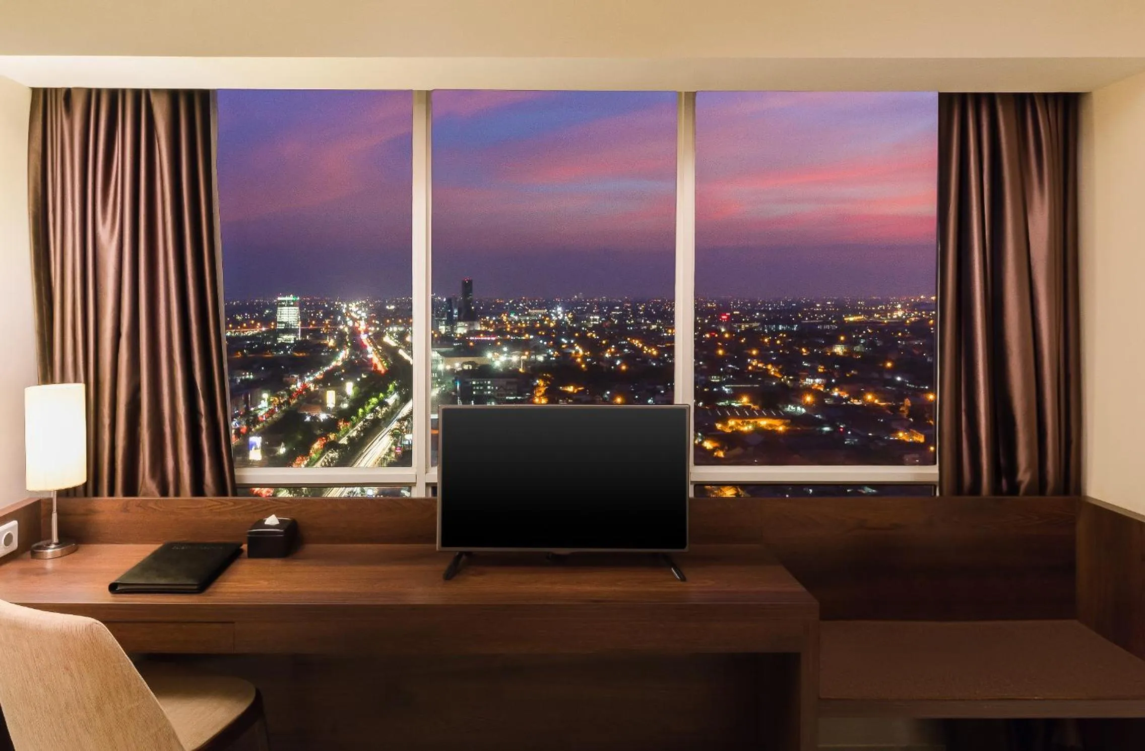 Bedroom in Best Western Papilio Hotel