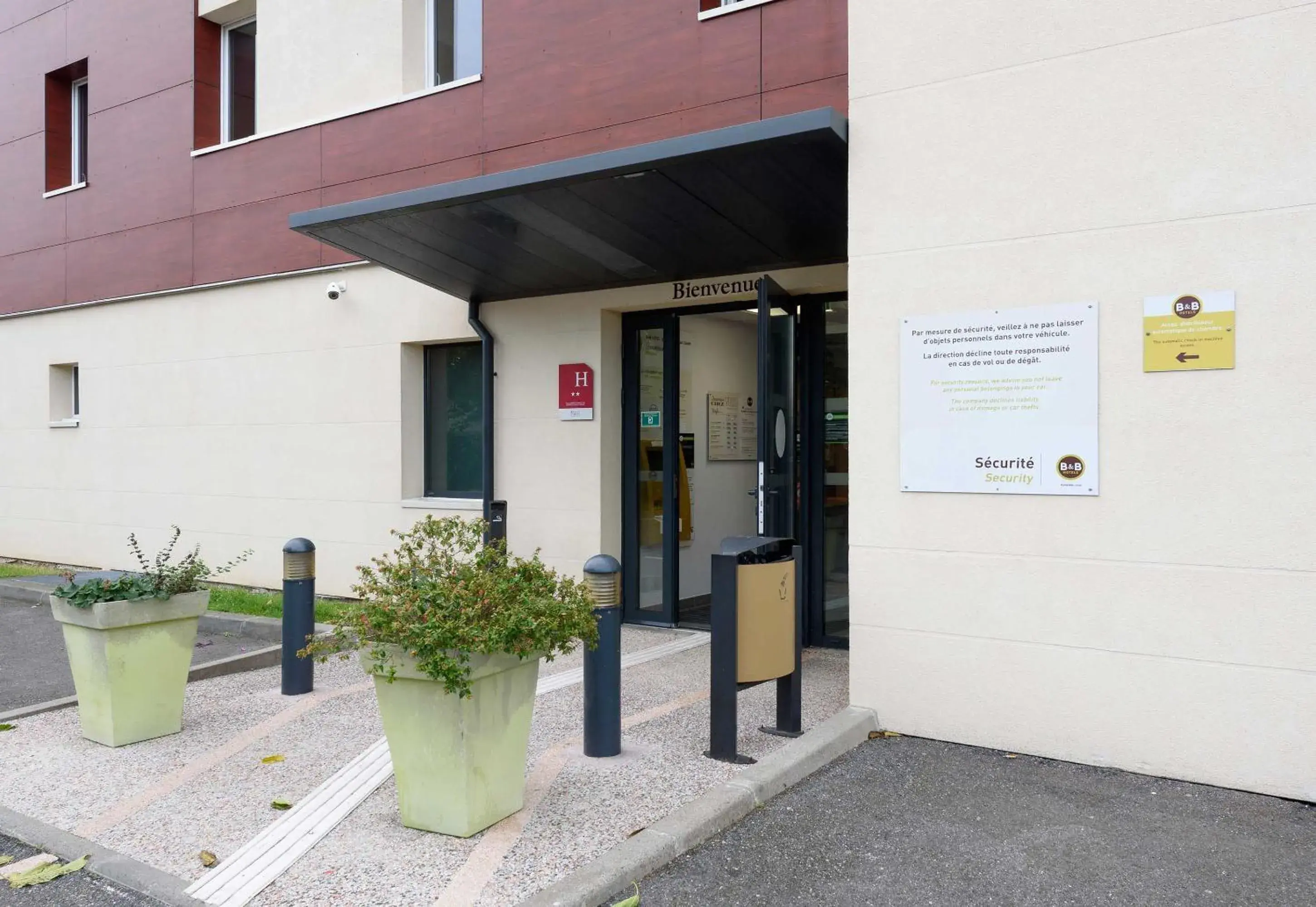 Facade/entrance in B&B HOTEL Toulouse Purpan Zénith Facade/entrance in B&B HOTEL Toulouse Purpan Zénith