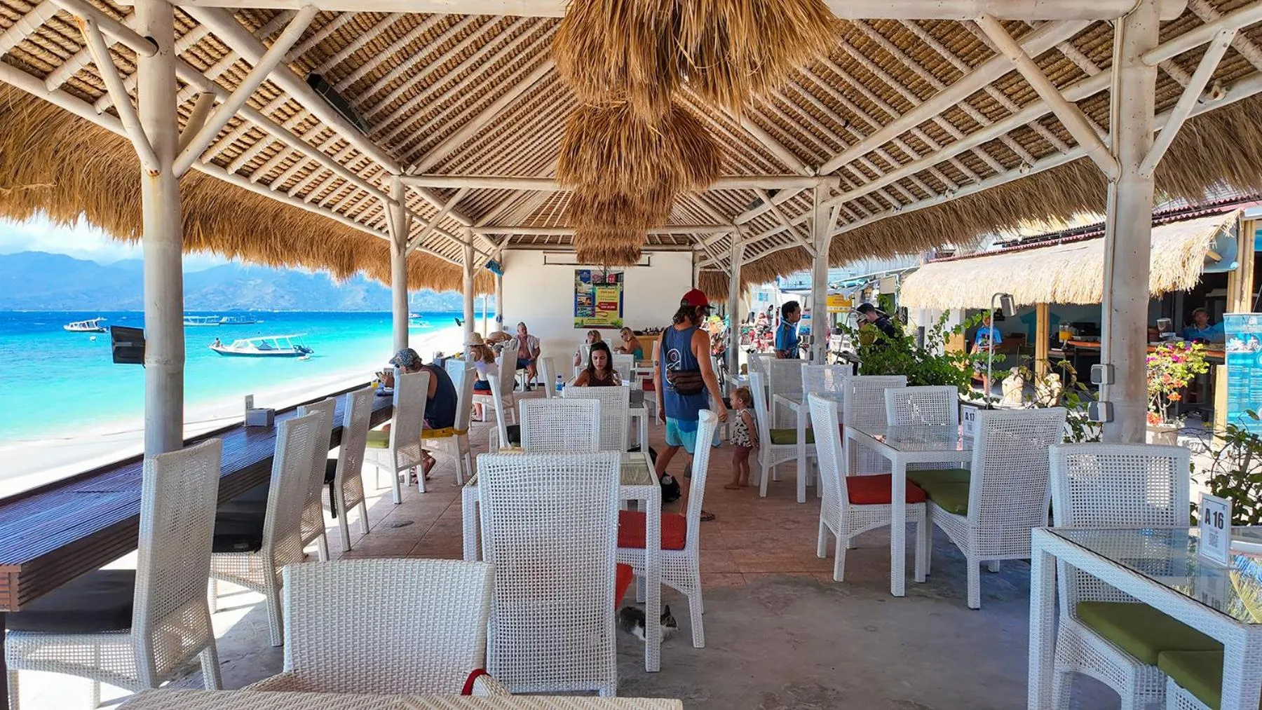 Restaurant/places to eat in Kura Kura Resort Gili Meno