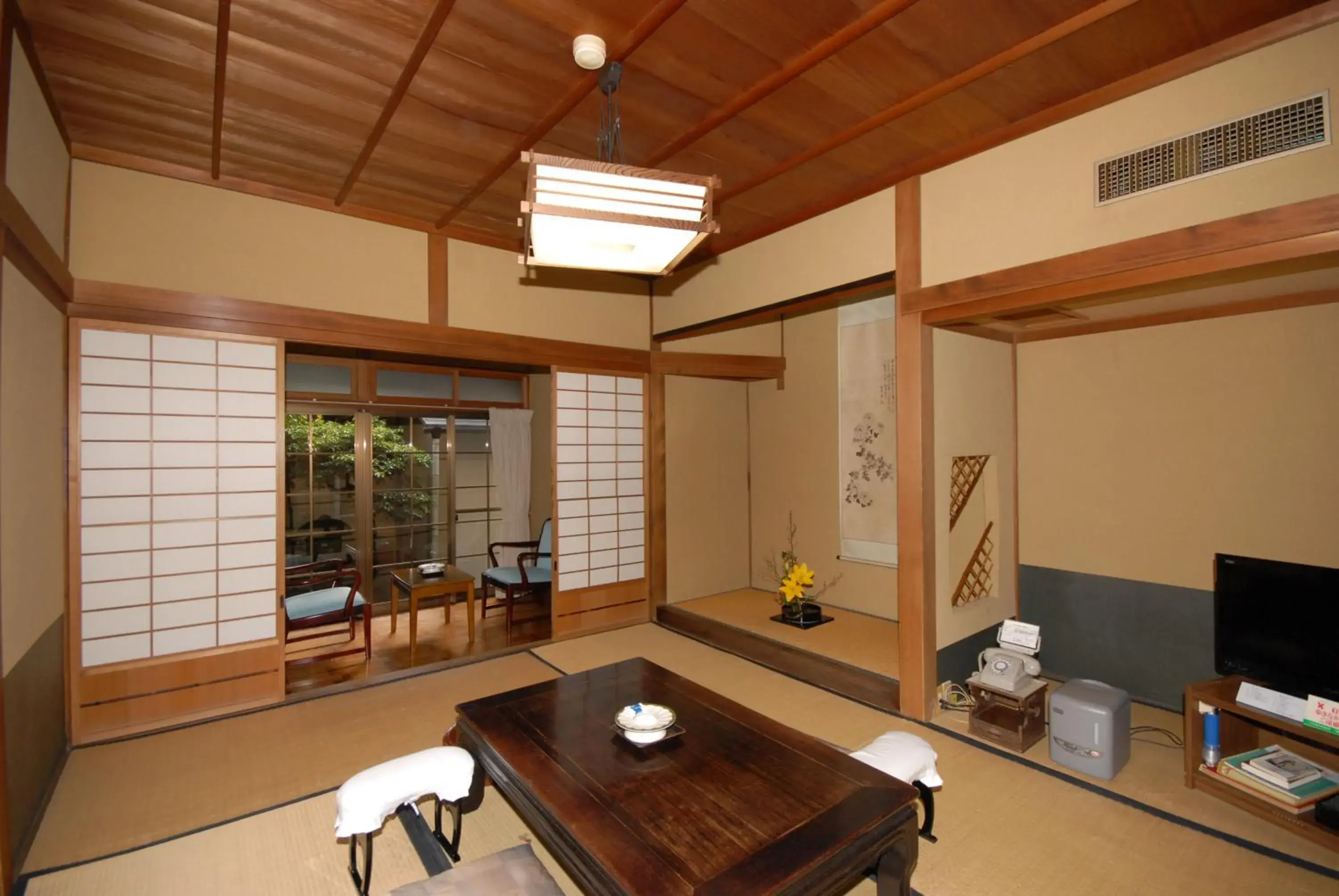 Japanese-Style Standard Room with Shared Bathroom - 106 in Sansuien Japanese-Style Standard Room with Shared Bathroom - 106 in Sansuien