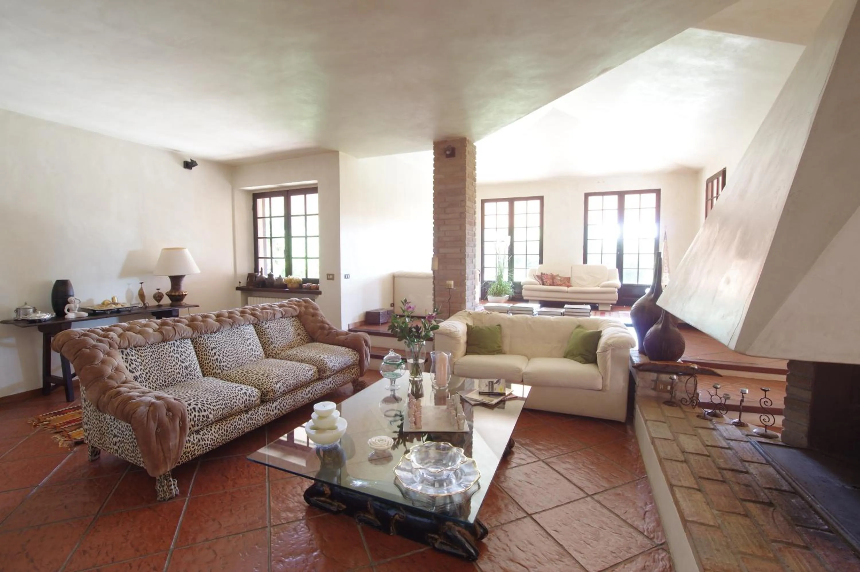 Communal lounge/ TV room in A Casa Di Angela B&B