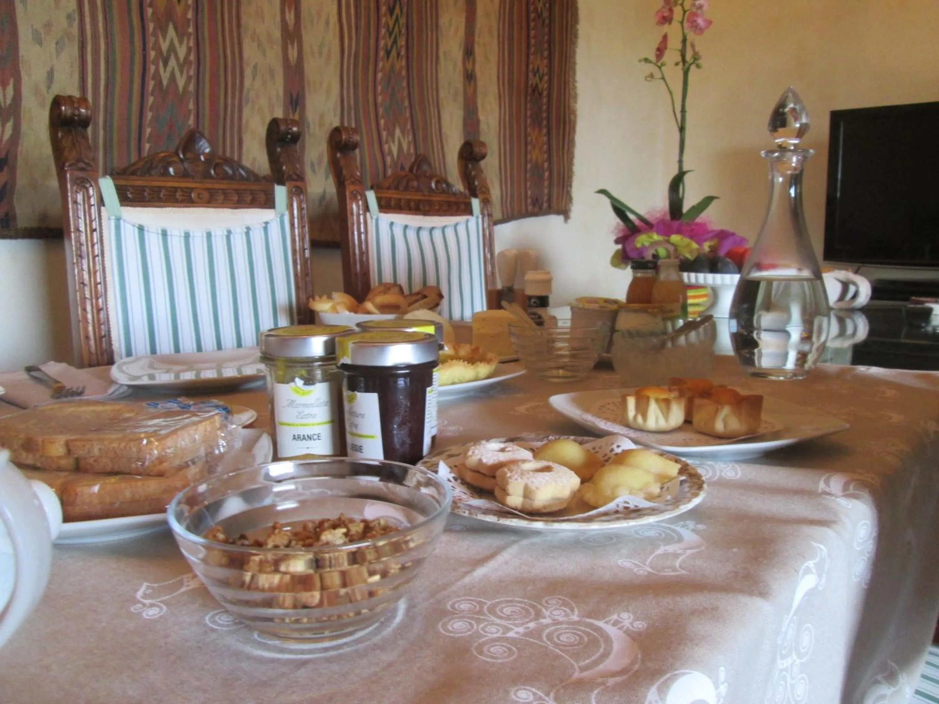 Food and drinks in A Casa Di Angela B&B