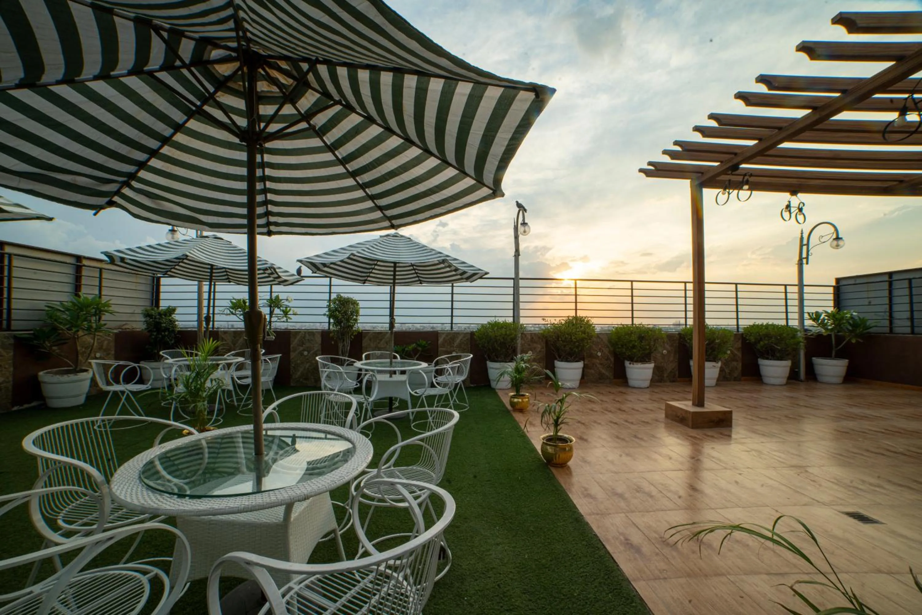 Sunset in Park Ocean