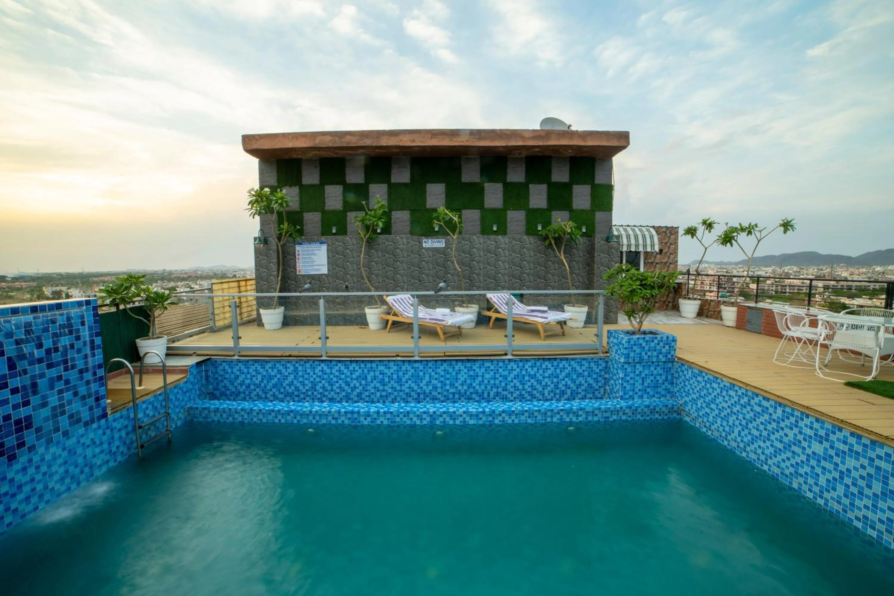 Swimming pool in Park Ocean