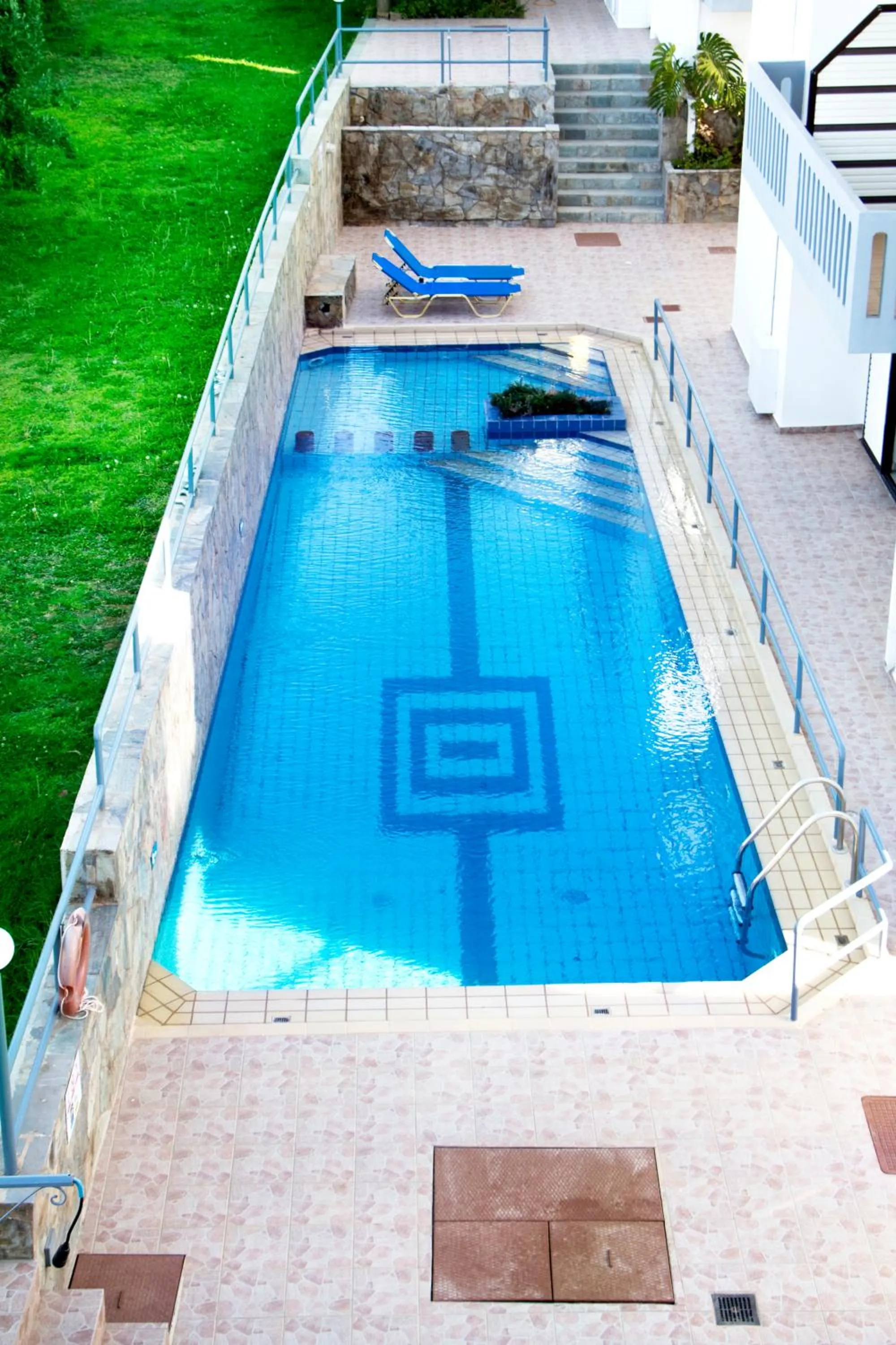 Swimming pool in Popi Hotel Apartments