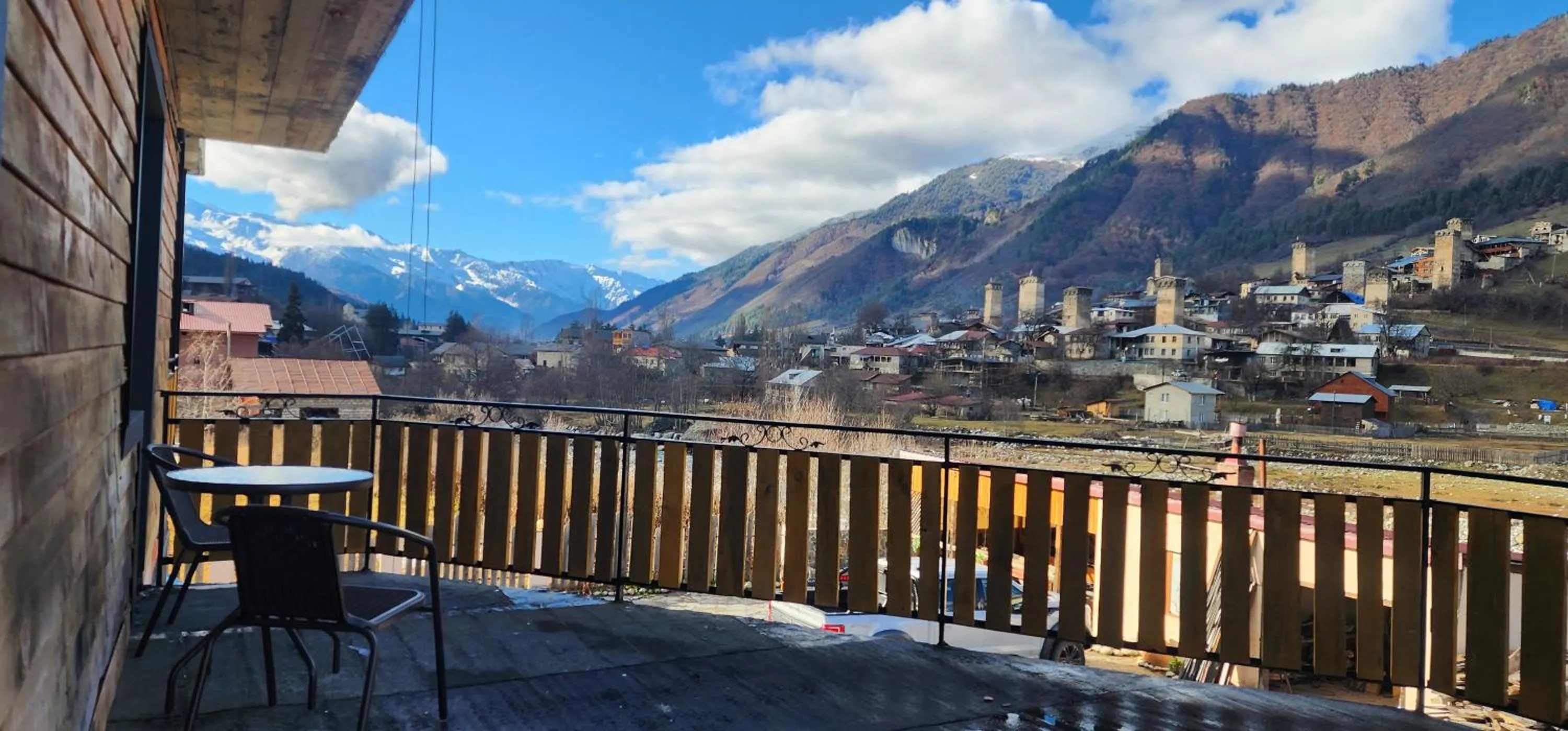hotel "Riverside Mestia"