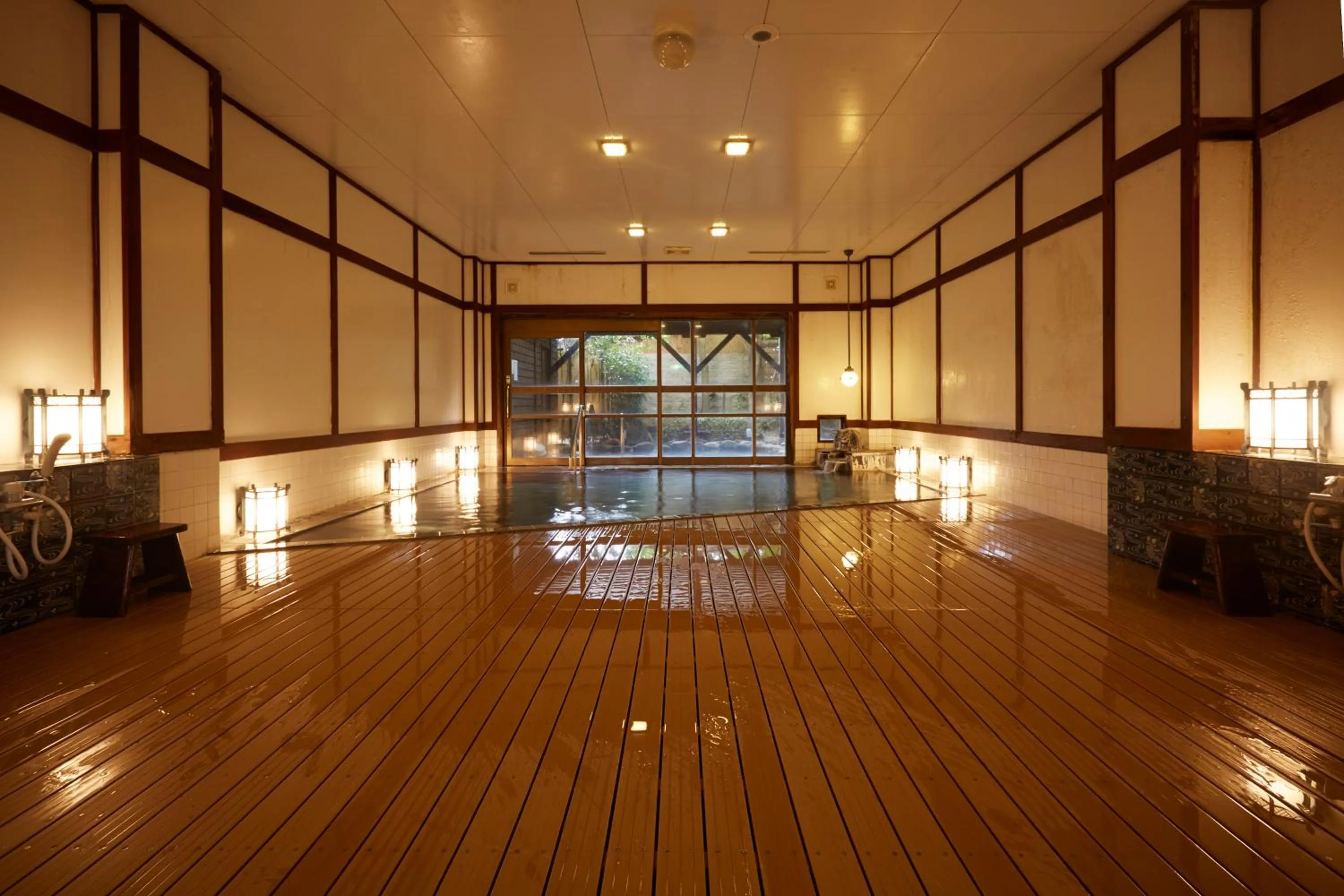 Hot Spring Bath in Hamilton Ureshino