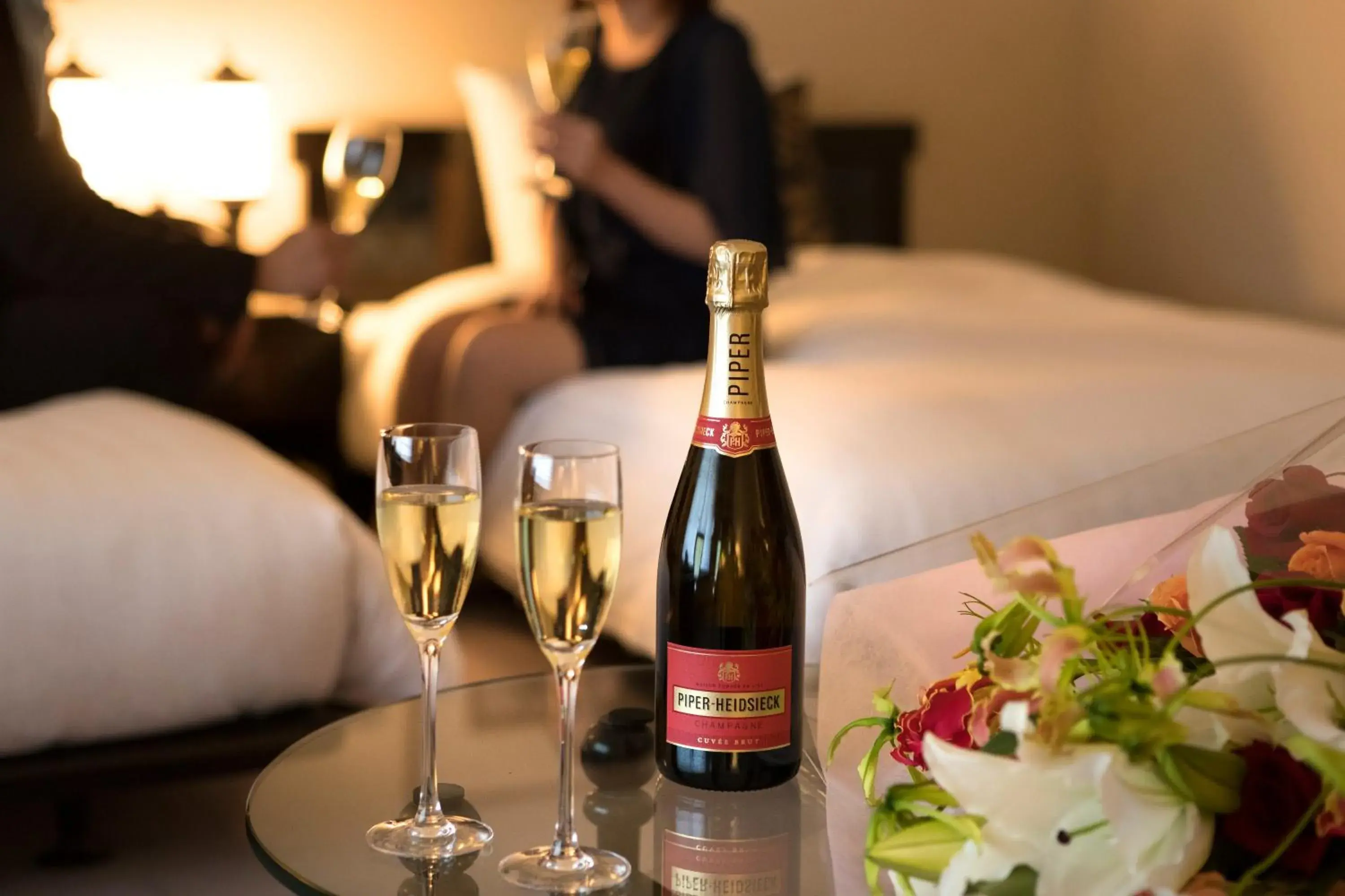 People, Bed in Hamilton Ureshino People, Bed in Hamilton Ureshino