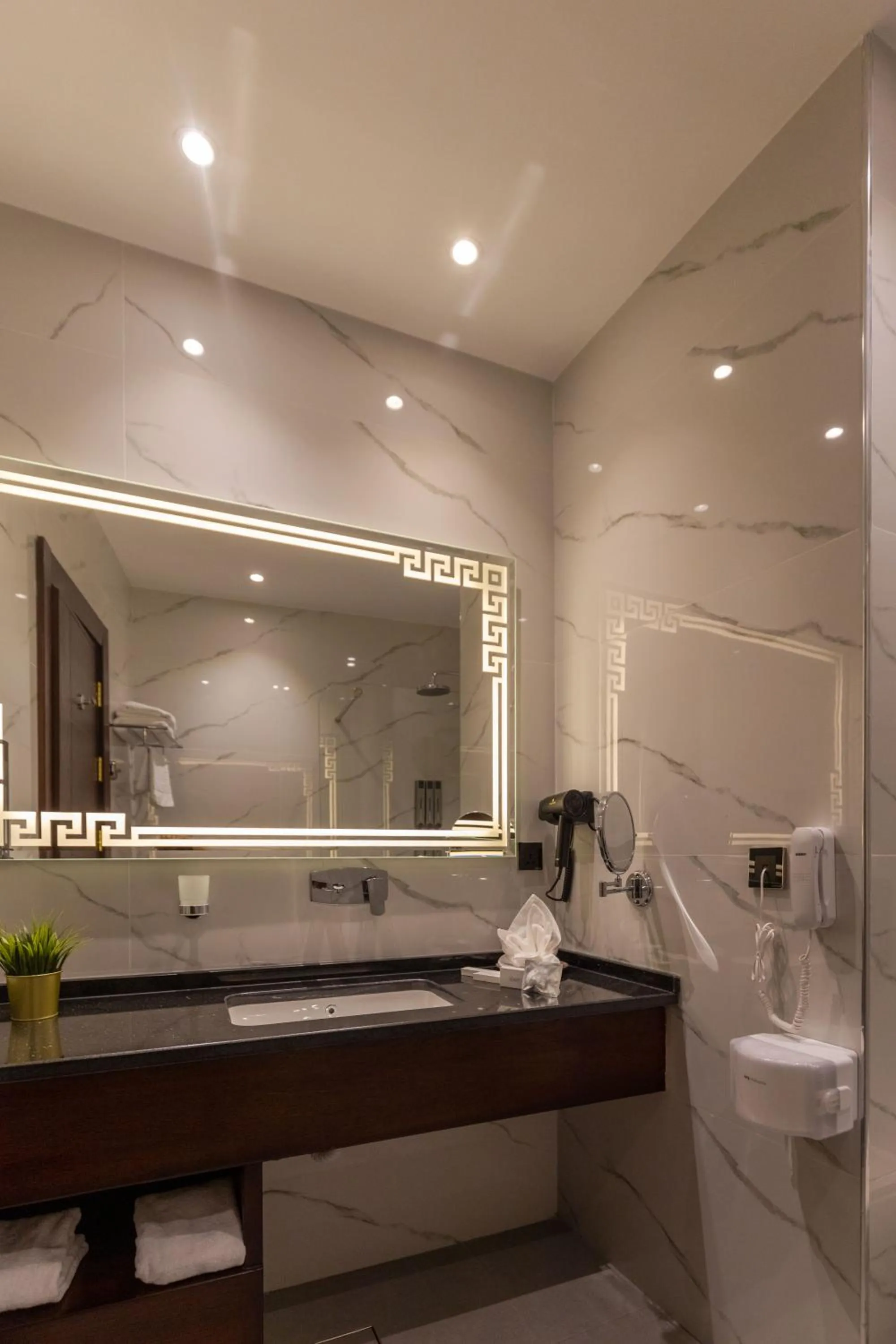 Shower in Petra Legacy Luxury