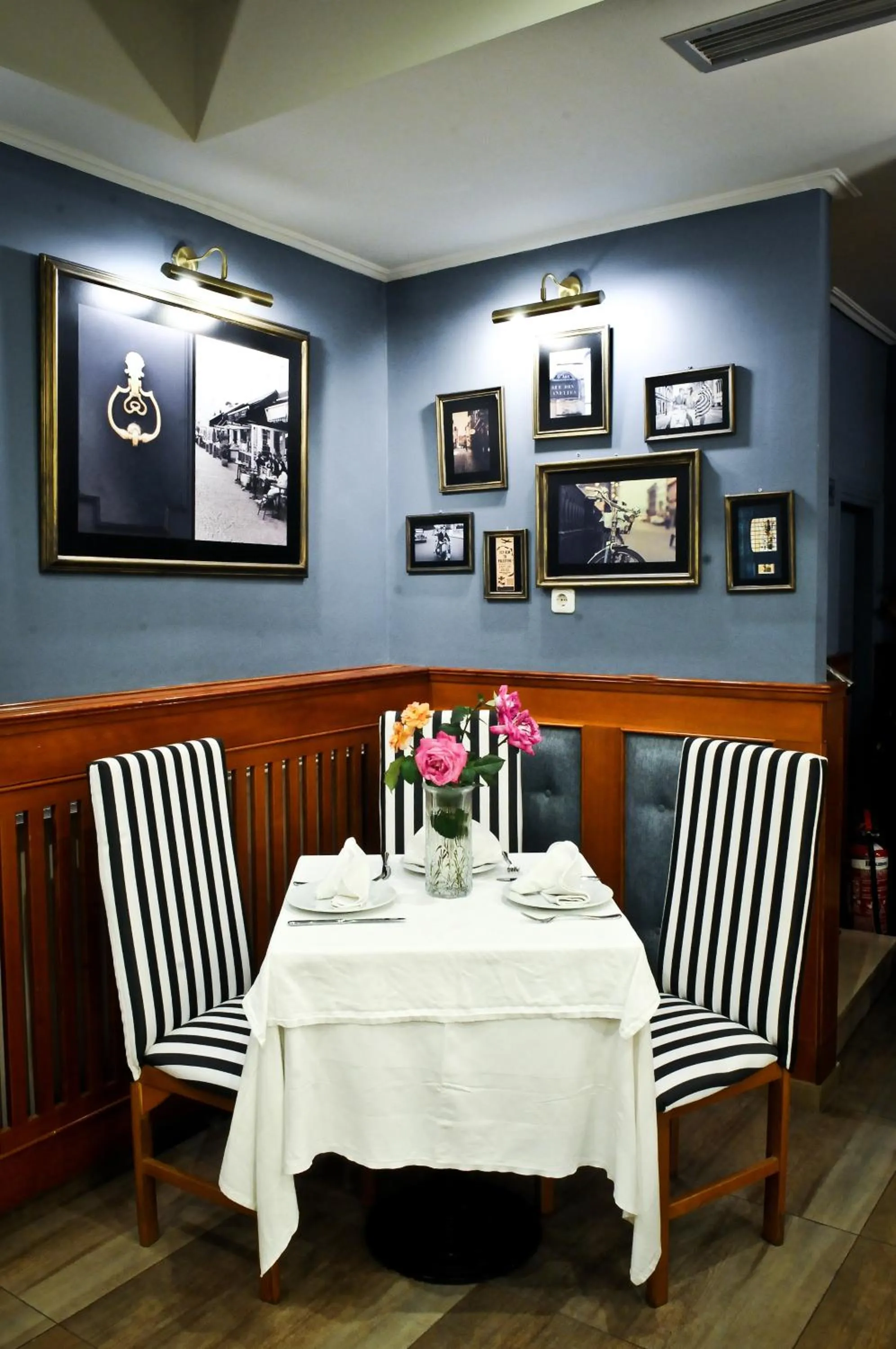 Dining area in Amvrakia Hotel
