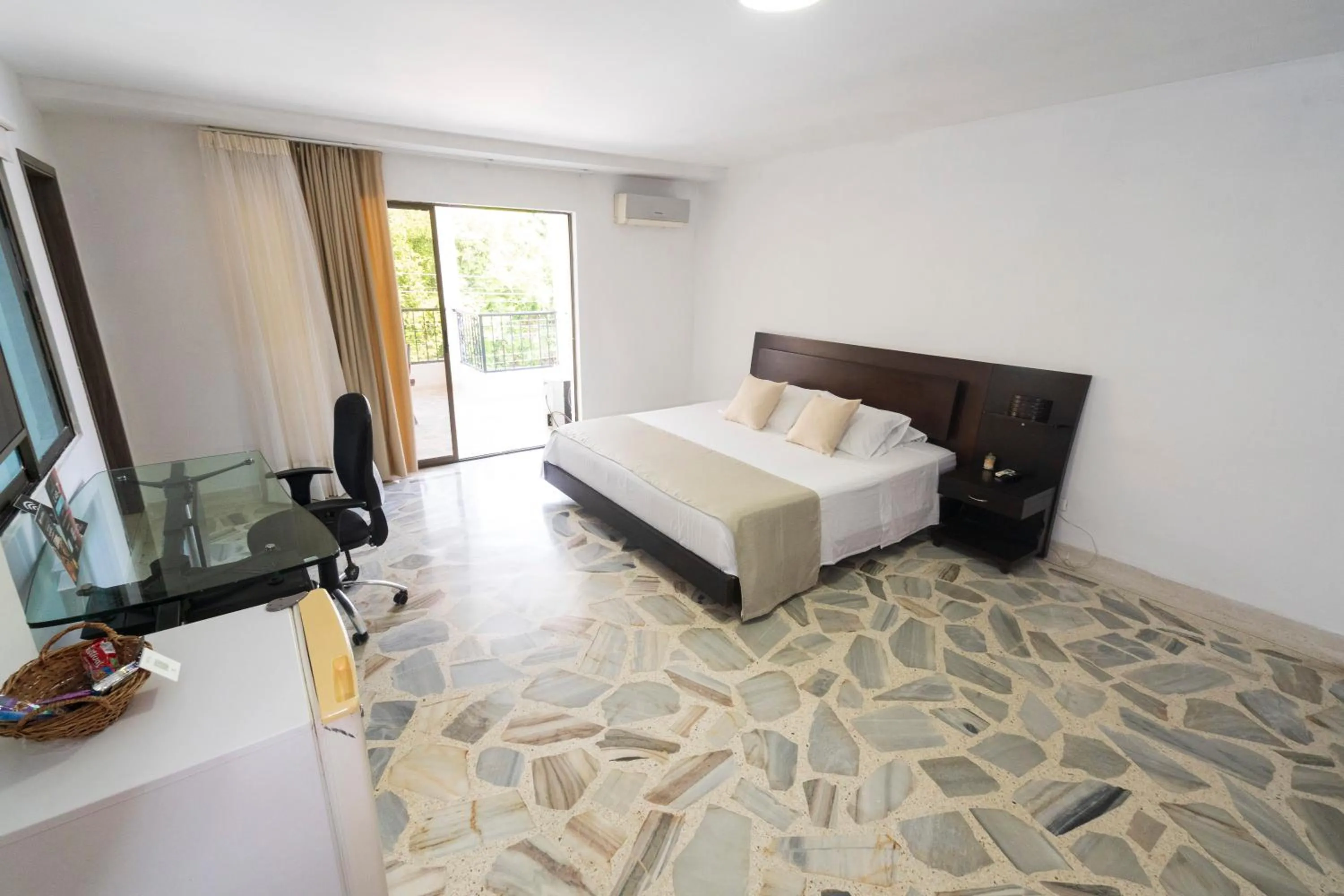 Superior King Room in Babilla Suites