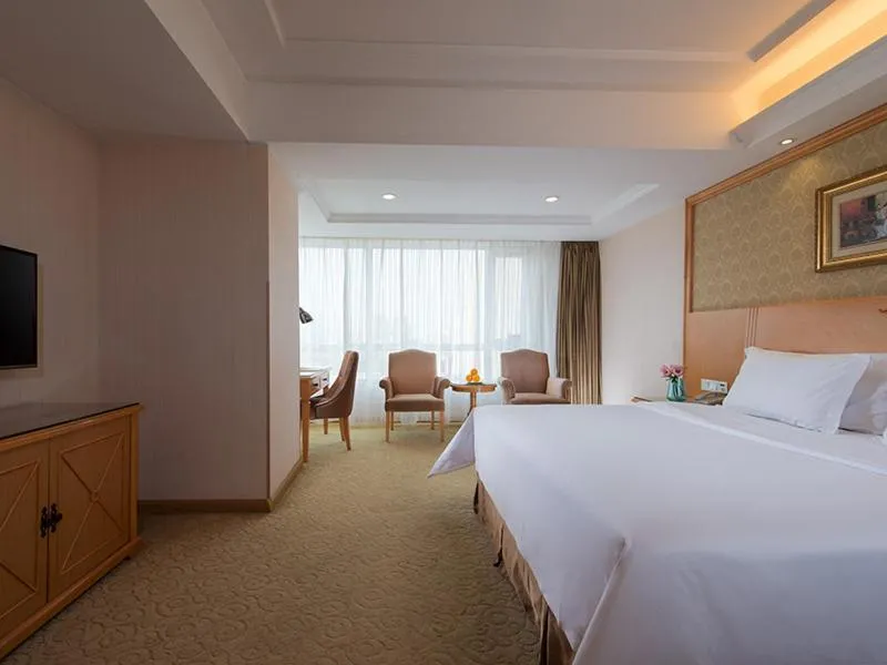 Vienna International Hotel Shenyang Railway Station