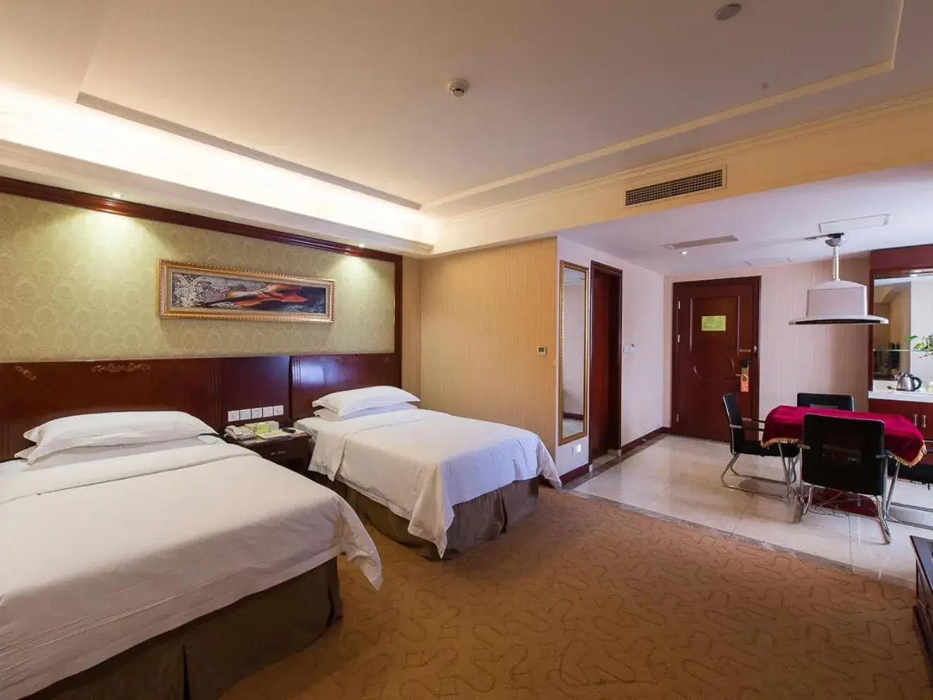 Bed in Vienna Hotel Shanghai Hongqiao Airport Center Bed in Vienna Hotel Shanghai Hongqiao Airport Center