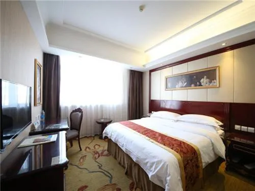 Bed in Vienna Hotel Shanghai Hongqiao Convention & Exhibition Center