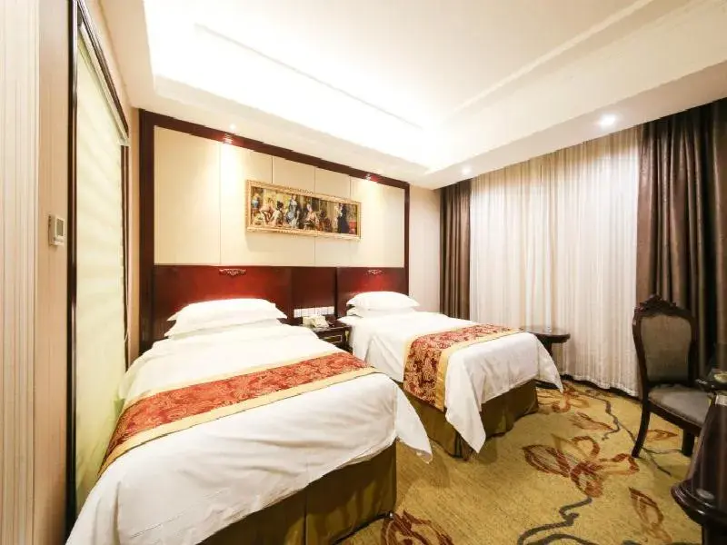 Bed in Vienna Hotel Shanghai Hongqiao Convention & Exhibition Center Bed in Vienna Hotel Shanghai Hongqiao Convention & Exhibition Center