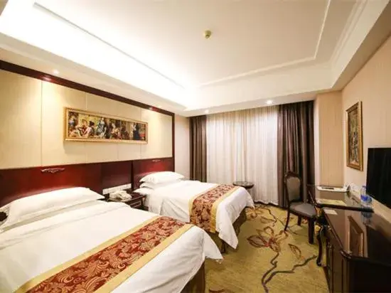 Bed in Vienna Hotel Shanghai Hongqiao Convention & Exhibition Center Bed in Vienna Hotel Shanghai Hongqiao Convention & Exhibition Center