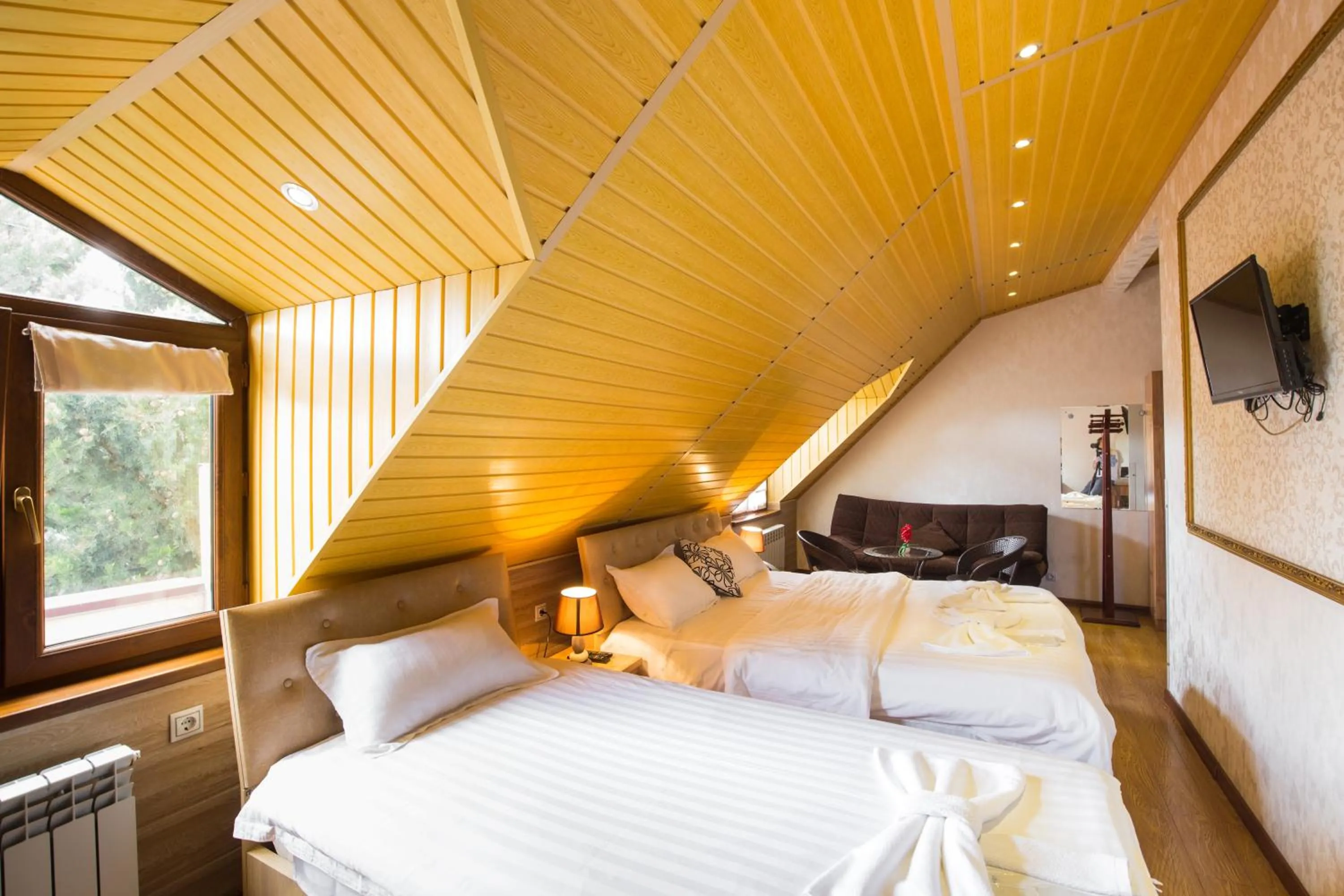 Photo of the whole room, Bed in Hotel Garden House