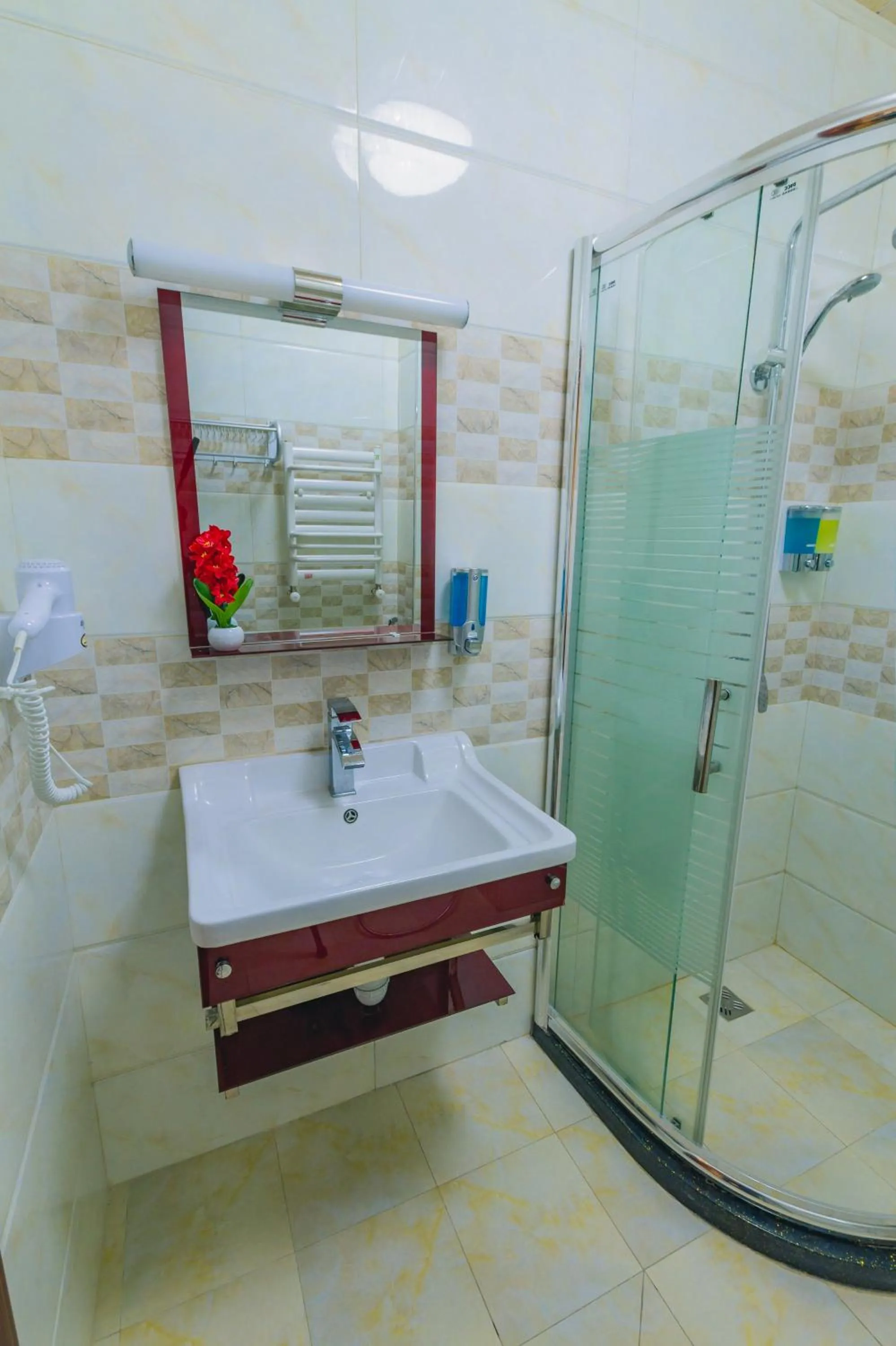 Photo of the whole room in Hotel Garden House