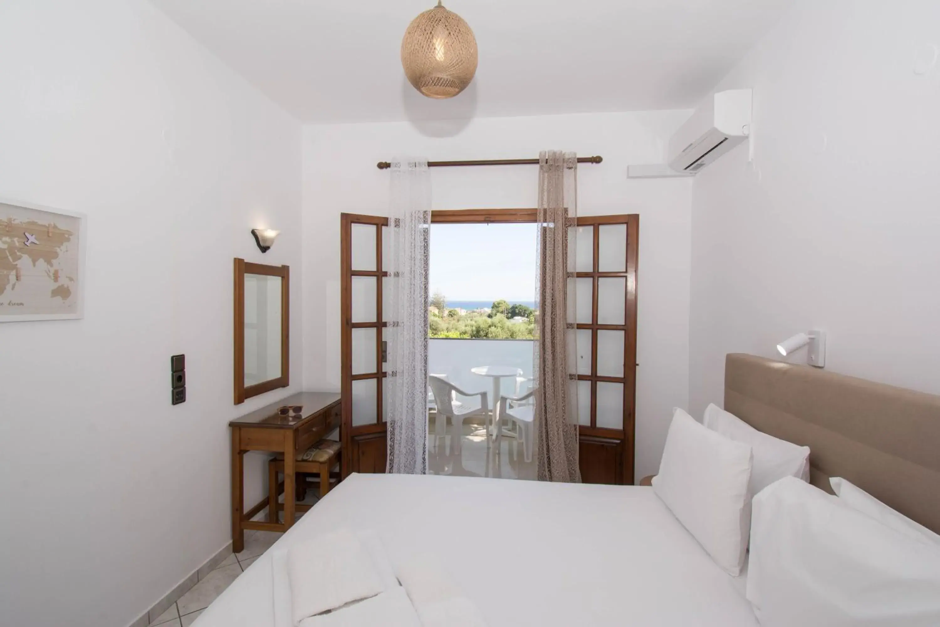 Bedroom, Bed in Rena Apartments Bedroom, Bed in Rena Apartments