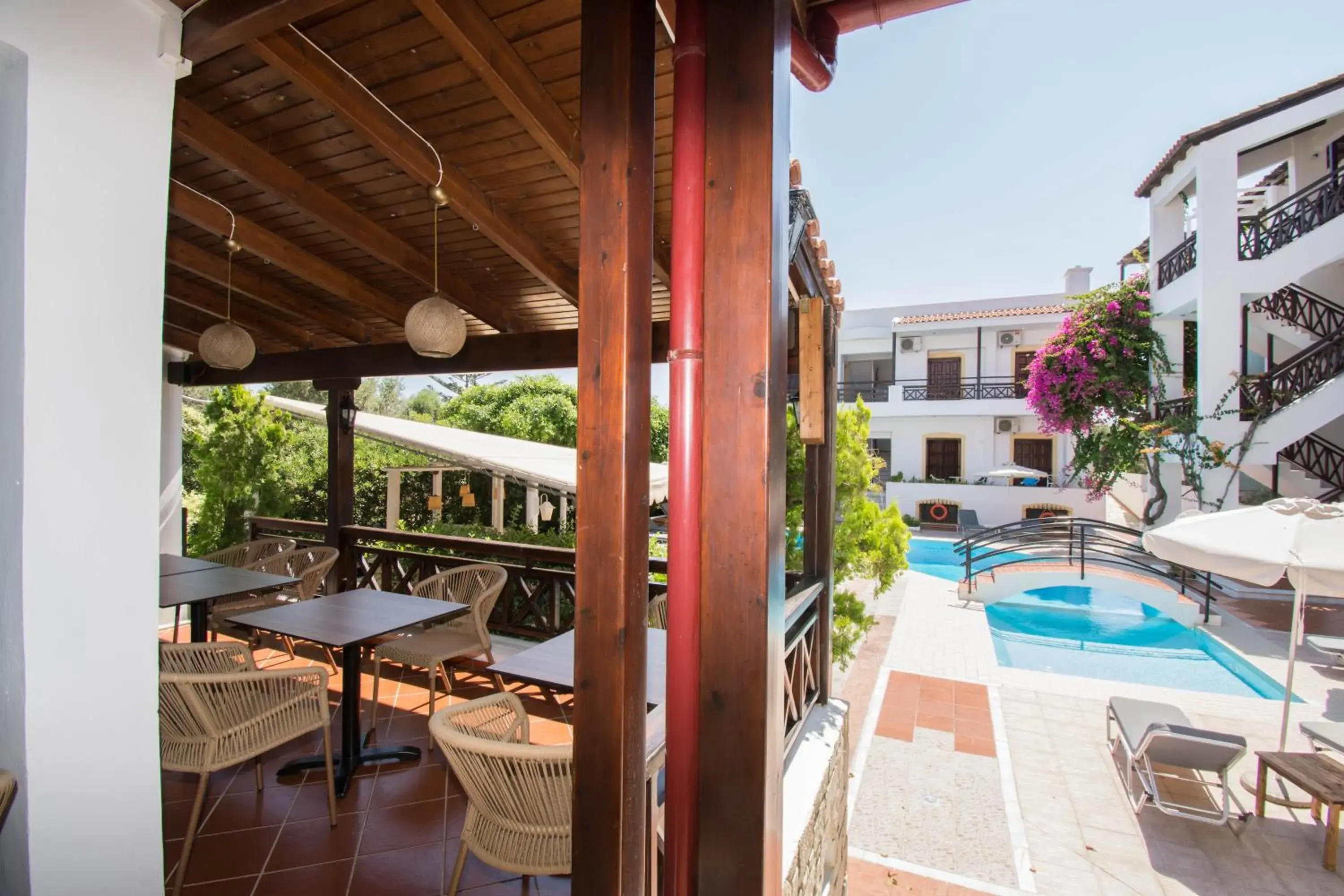 Property building in Rena Apartments Property building in Rena Apartments